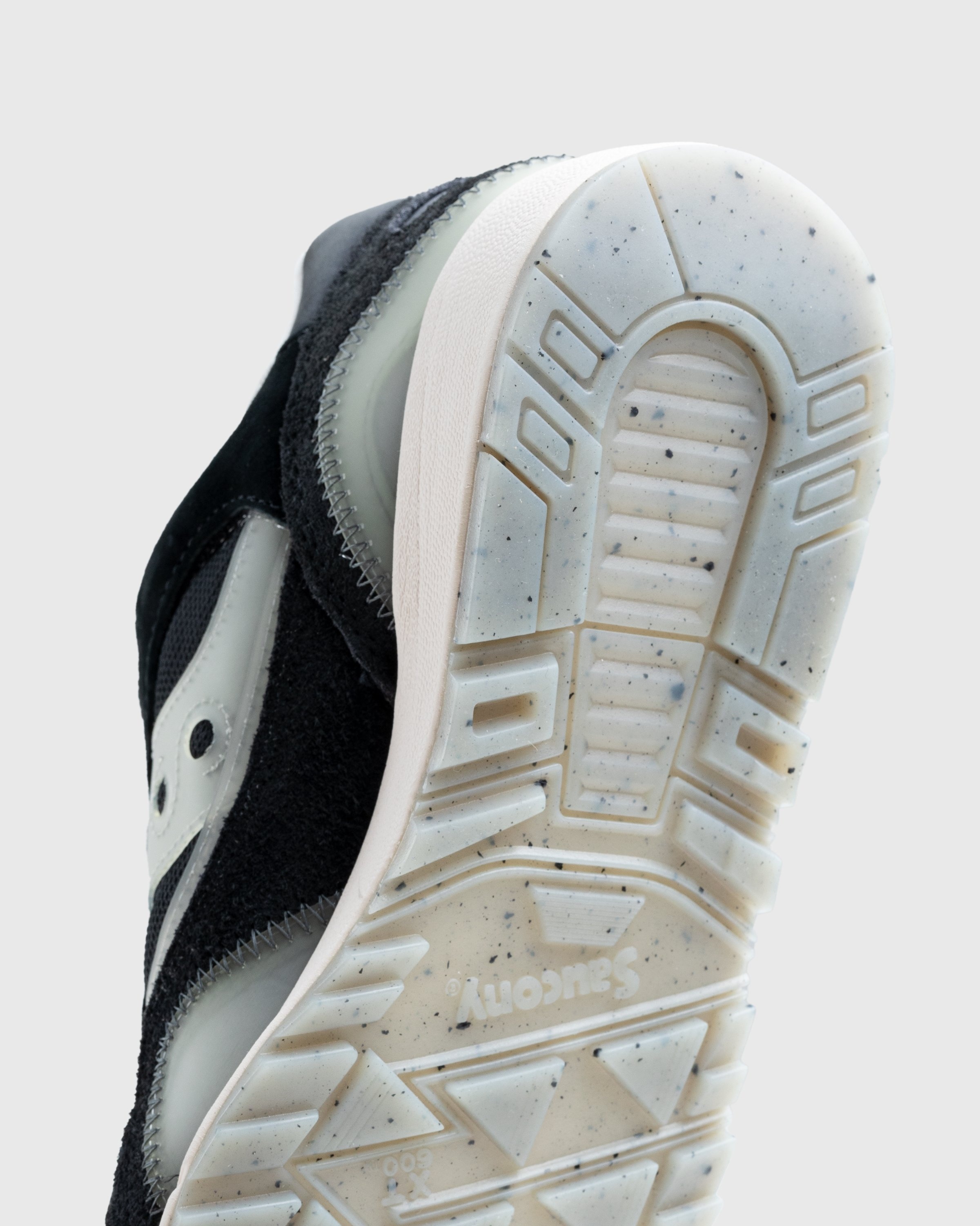 Saucony store 6 black