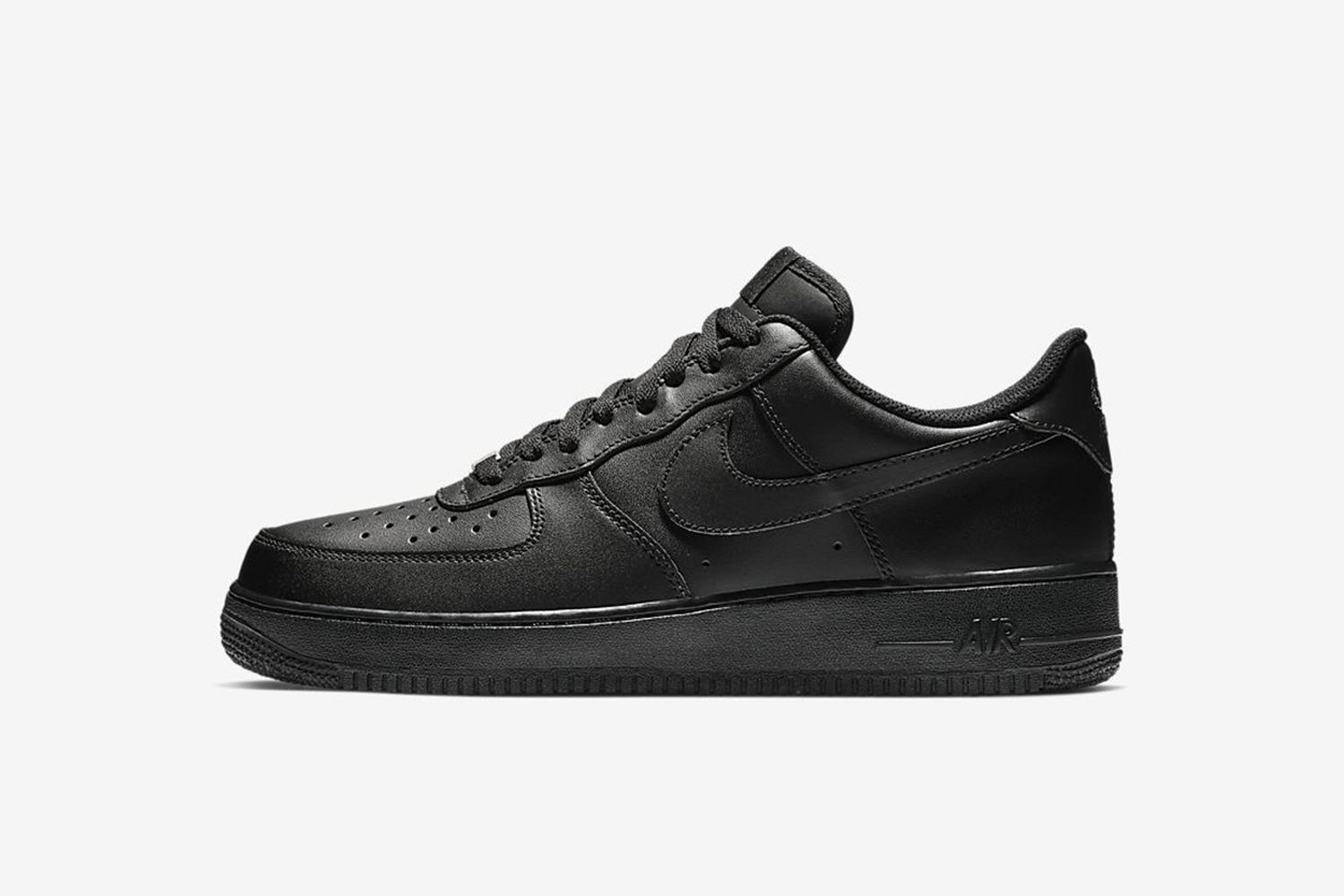 11 of Our Favorite Black Nike Sneakers to Cop Right Now