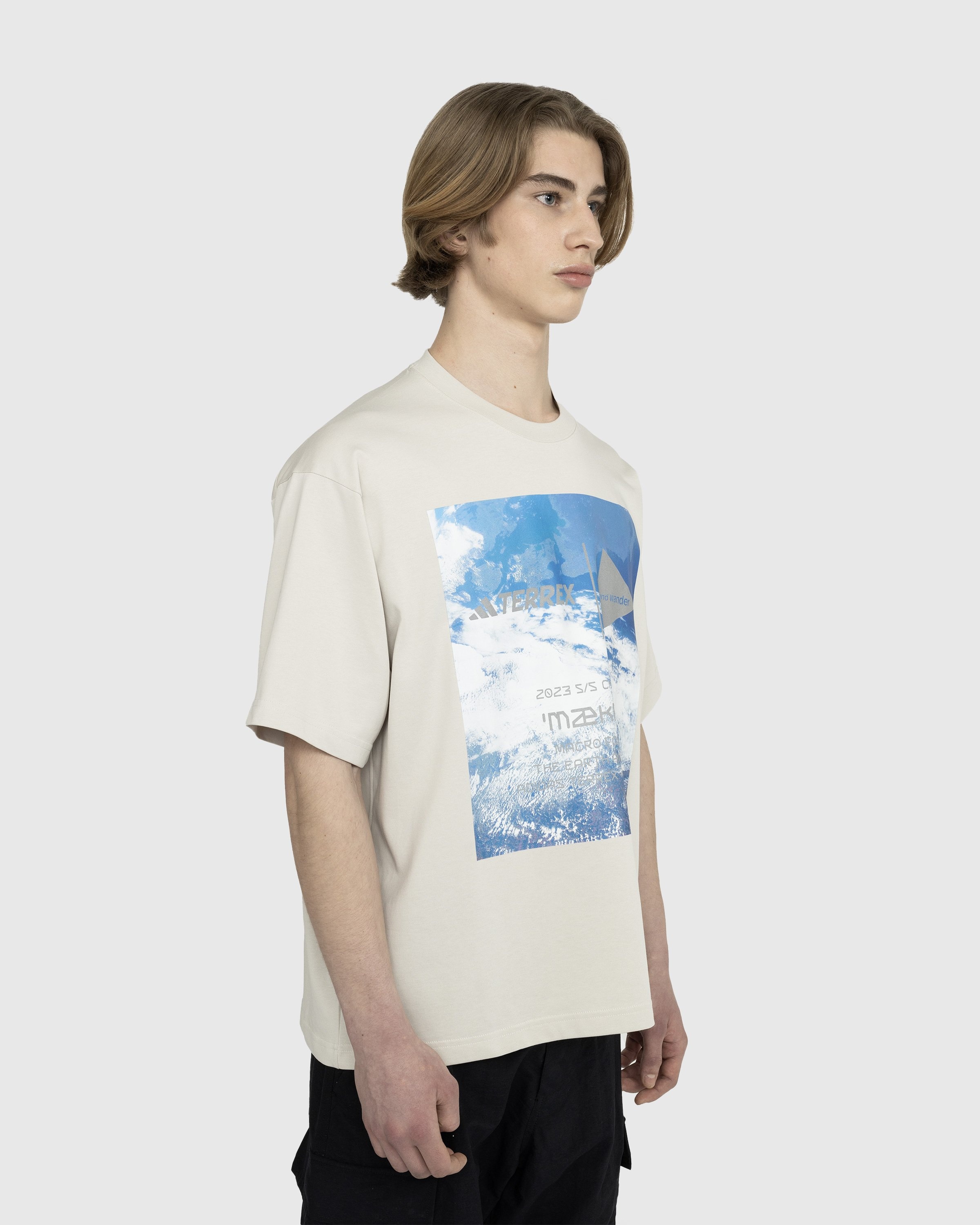 AWD Shop Highsnobiety Wander | – x Terrex T-Shirt adidas Alumina And Graphic