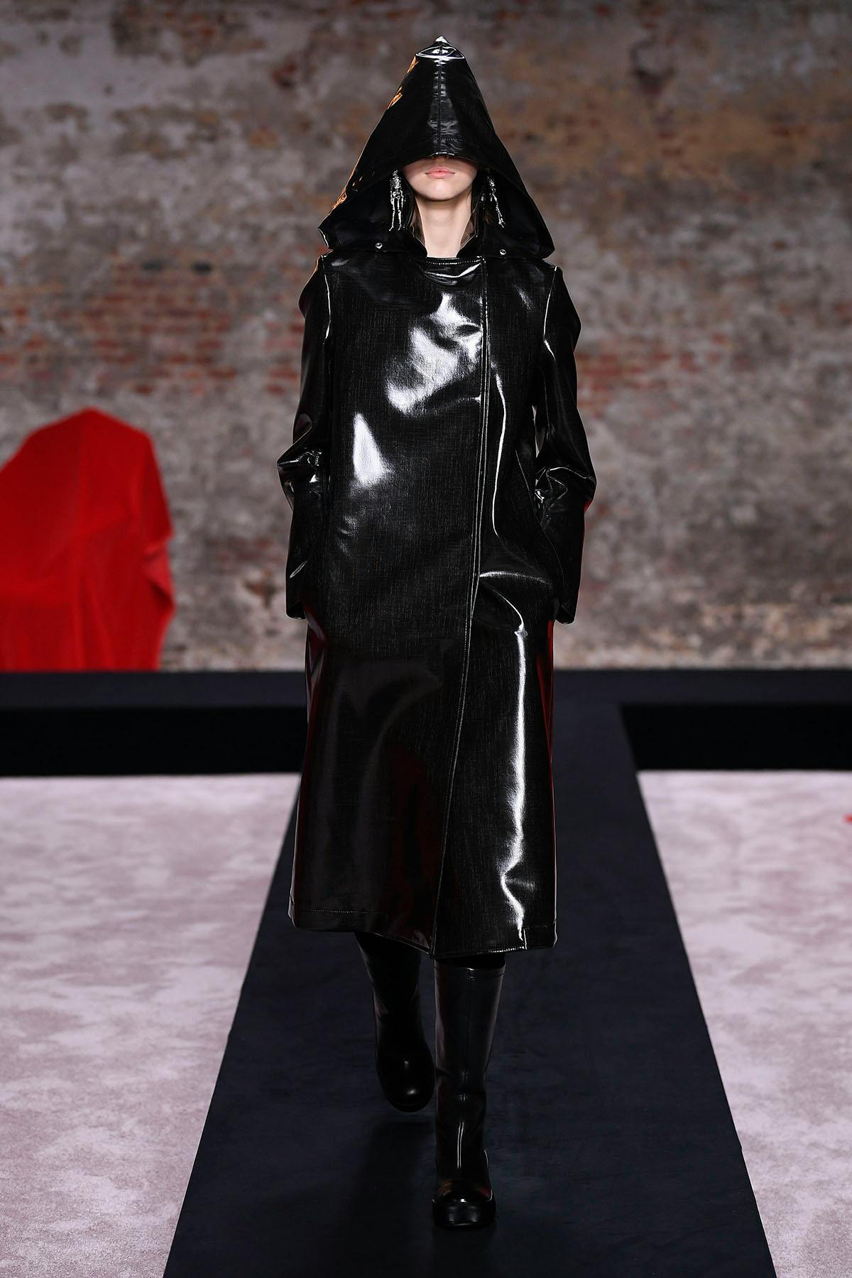 raf-simons-fw22-mens-womens-collection-47