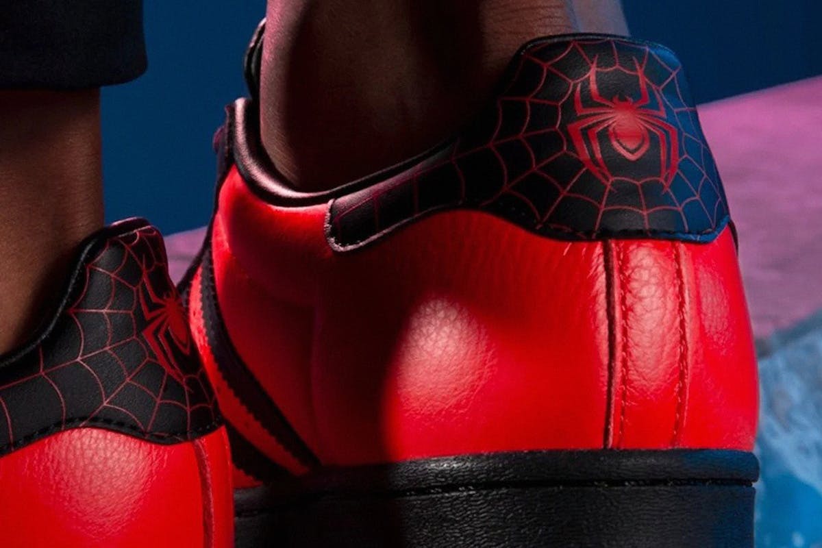 campo agitación cualquier cosa Miles Morales Marvel x PlayStation adidas Superstar: Release Info