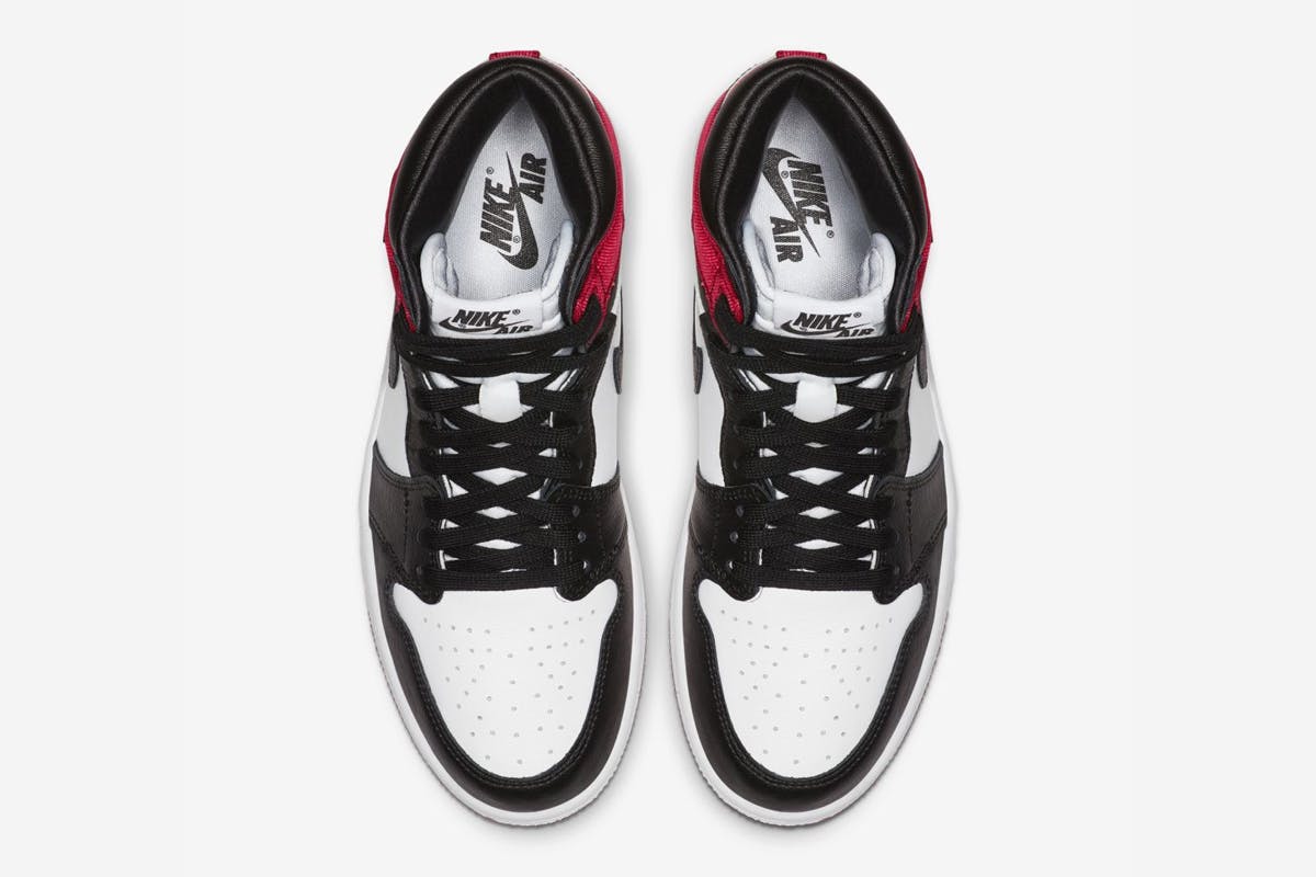 jordan 1 satin black toe