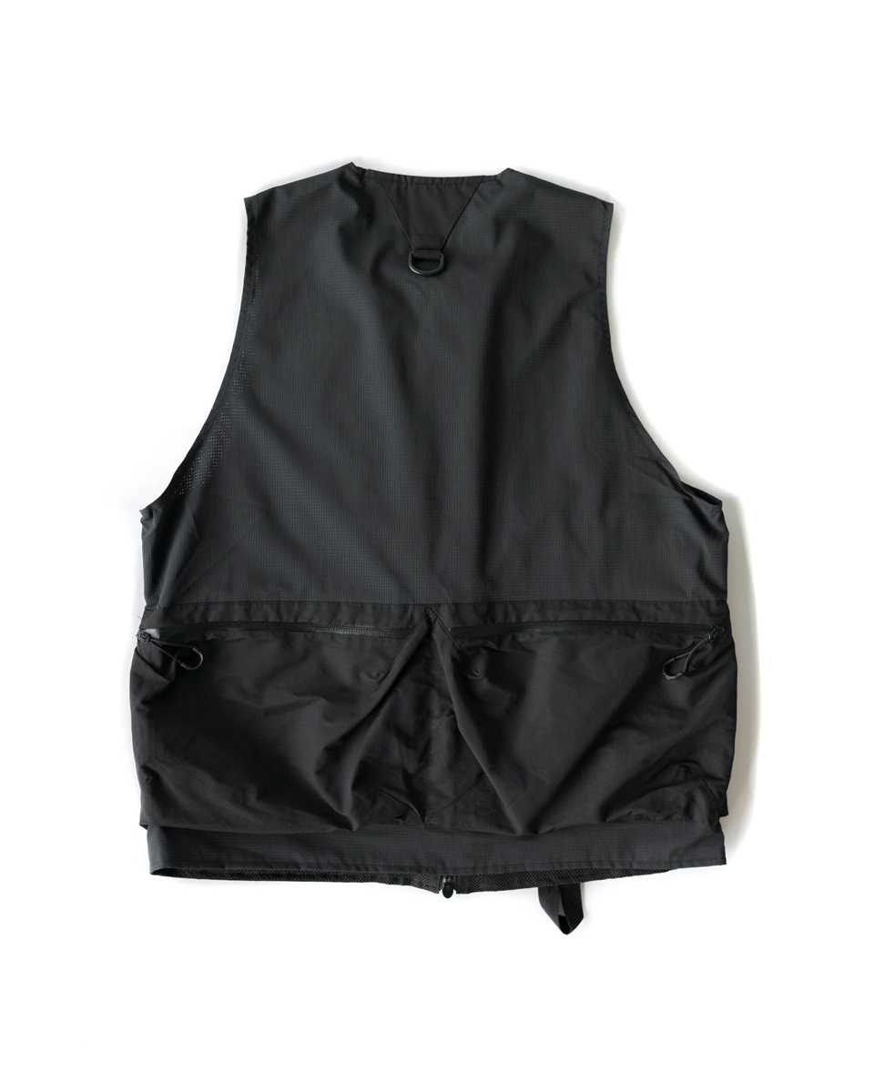 eye_c-cmf-outdoor-garment-vest- (12)
