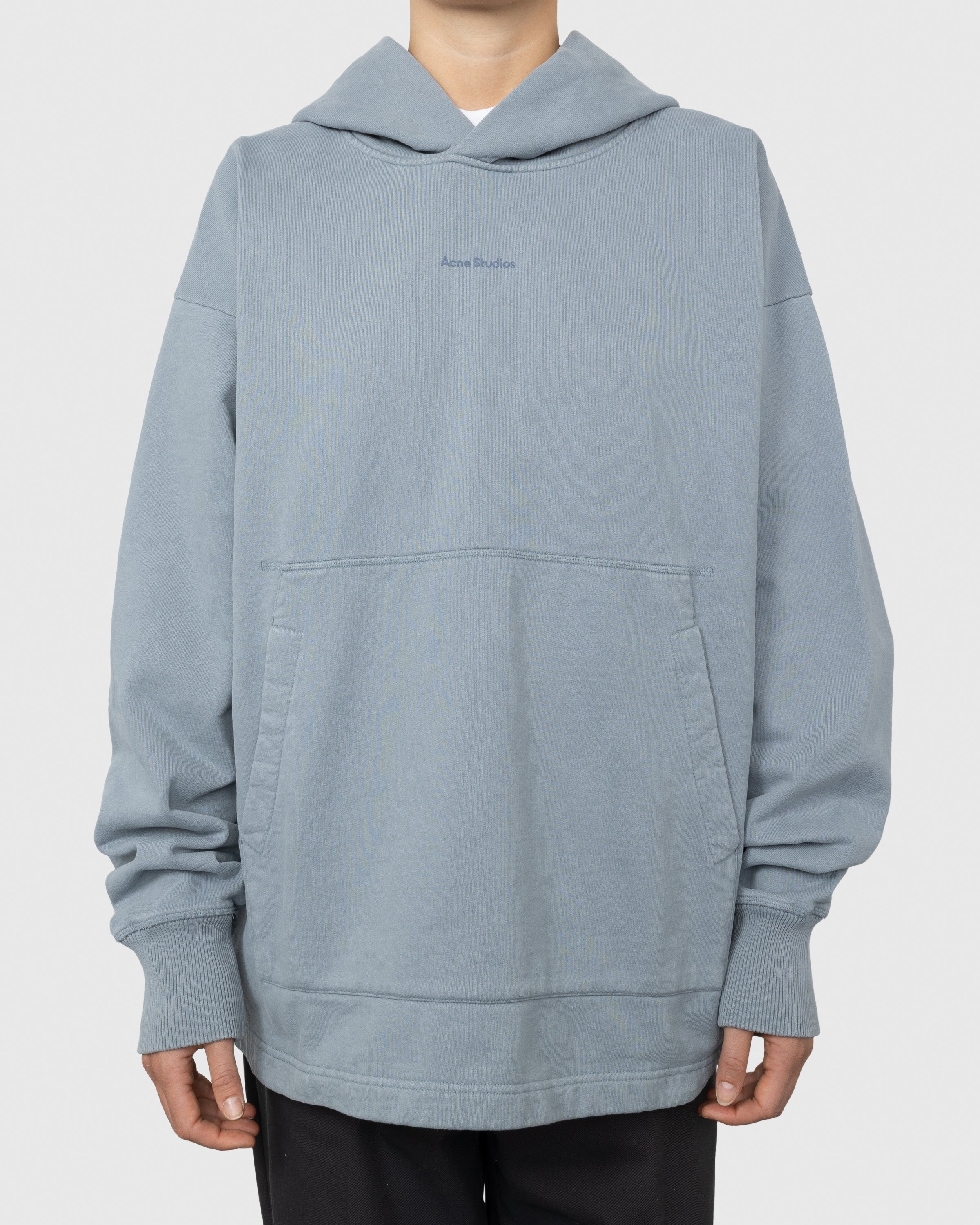 Acne Studios – Organic Cotton Logo Hoodie Steel Grey - Sweats - Grey - Image 2