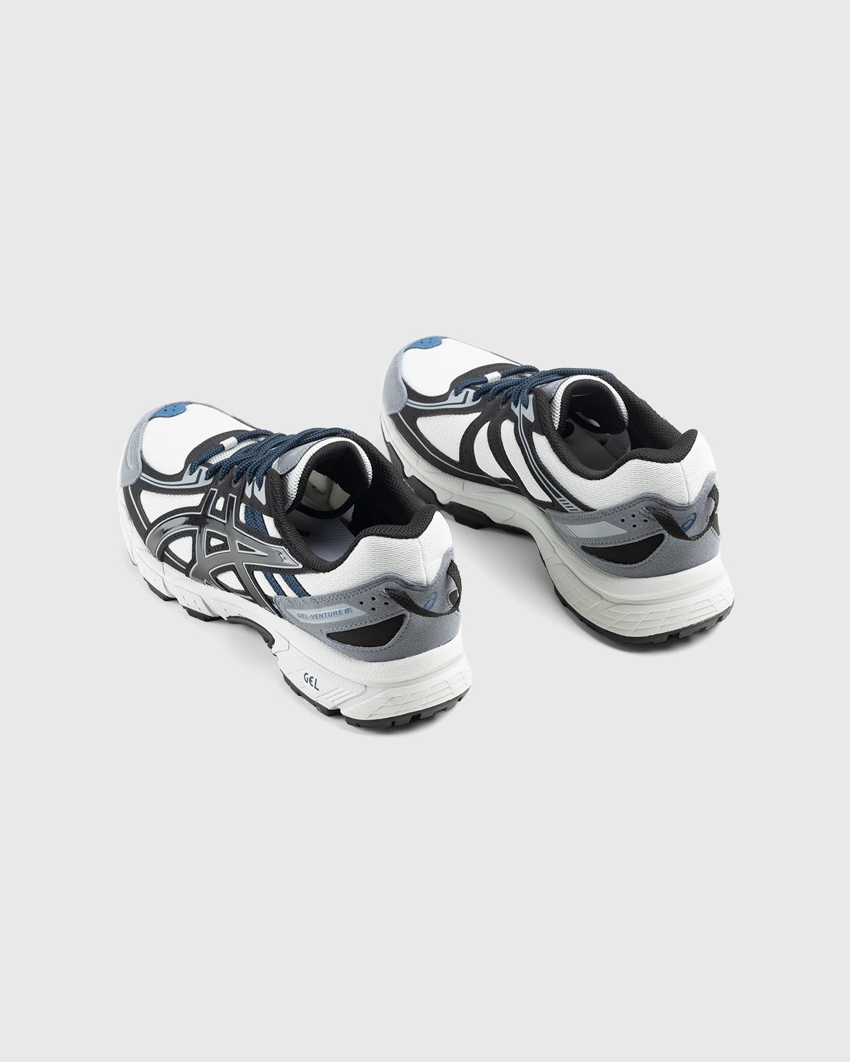 asics – Gel-Venture 6 Glacier Grey Black - Sneakers - Grey - Image 4