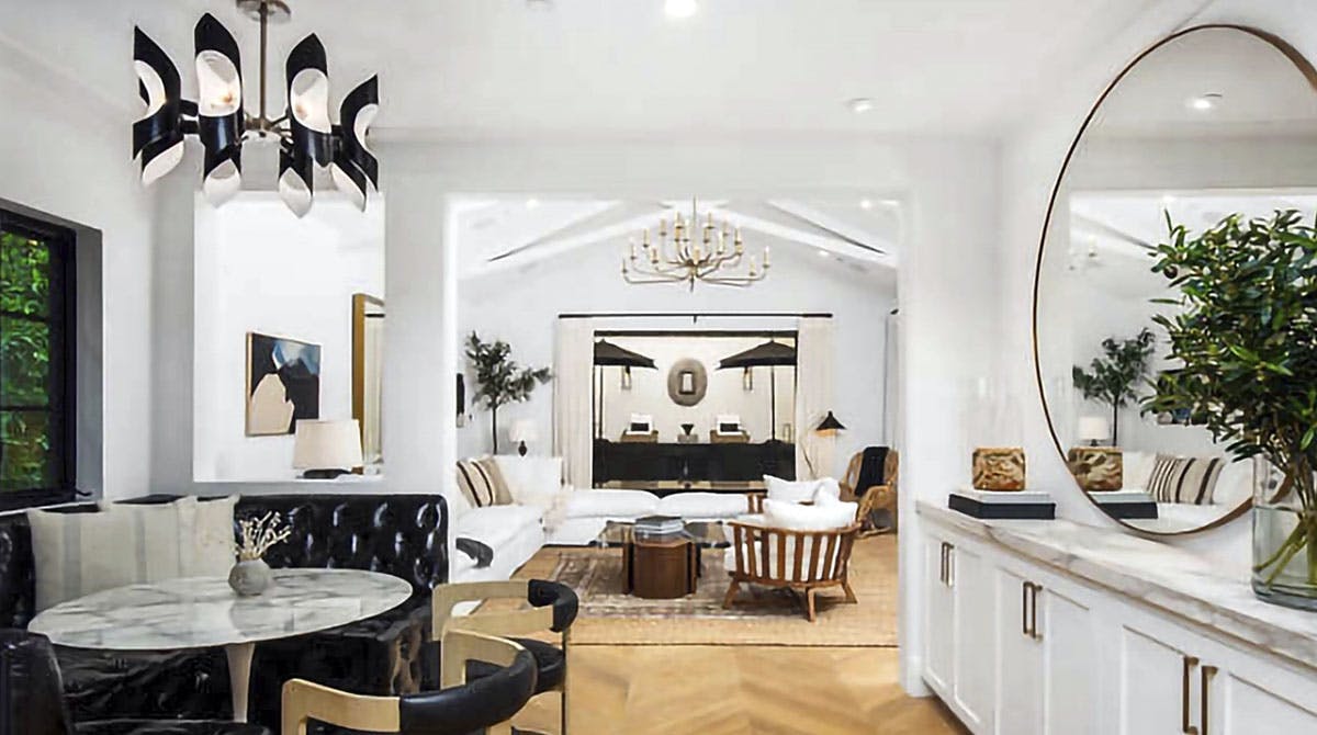 Rihanna Buys $ 13.8 Million Dollar Beverly Hills Mansion