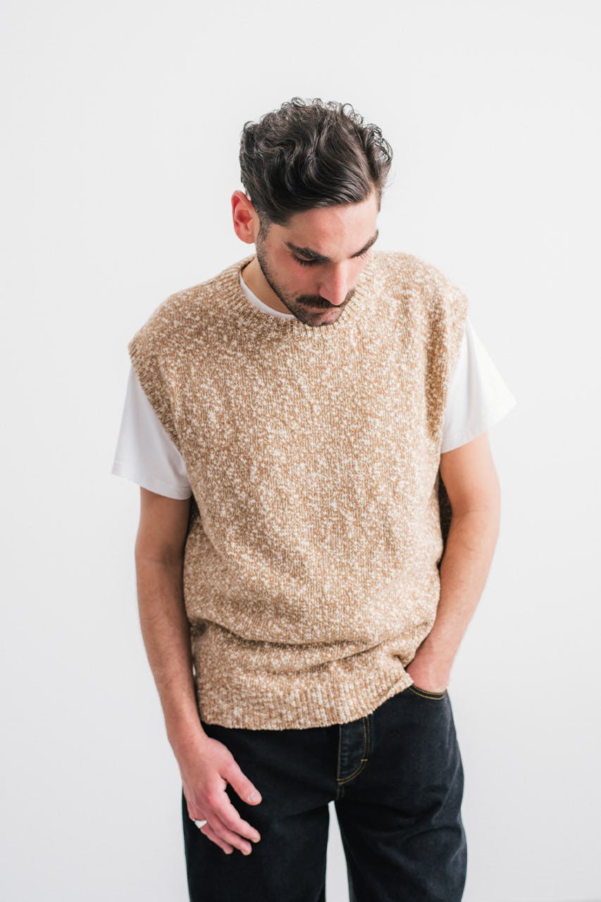 akindofguise-ss23-001_0004_Nadeem Knit Vest_Hummus