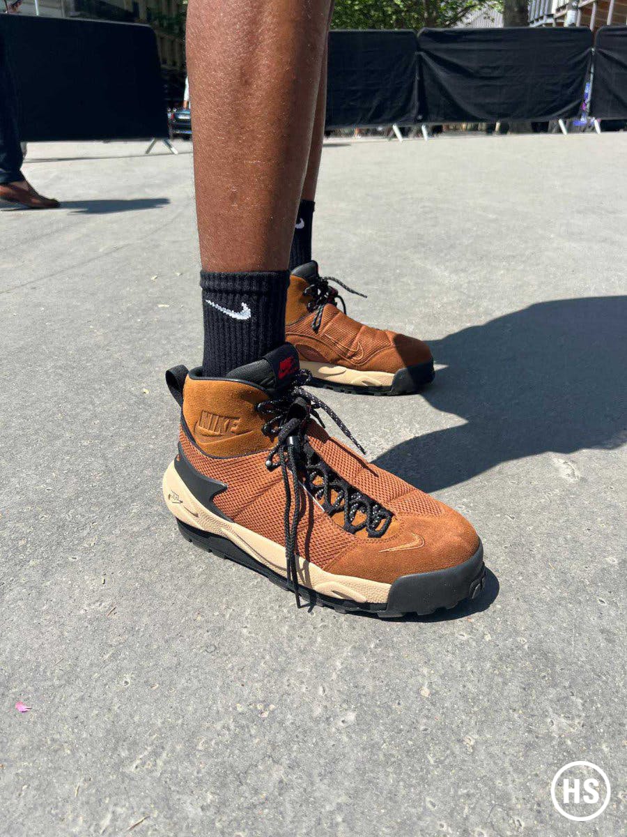 footlocker sacai