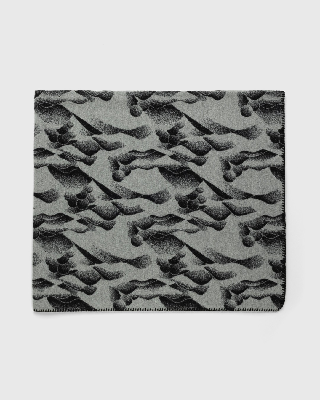 And Wander – Mountain Camo Wool Blanket Lar - Lifestyle - Black - Image 2