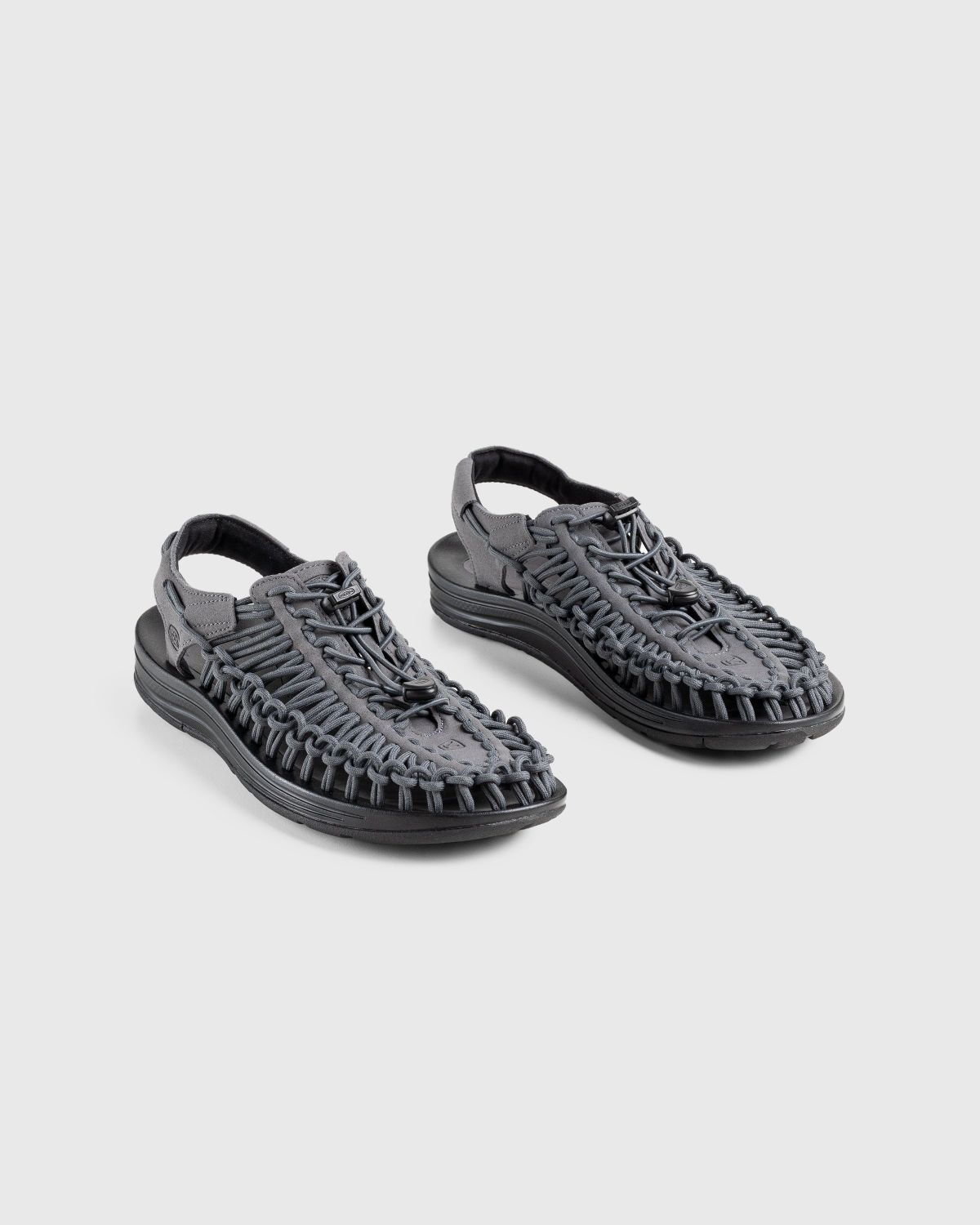 Keen – Uneek Magnet/Black - Sandals & Slides - Grey - Image 3