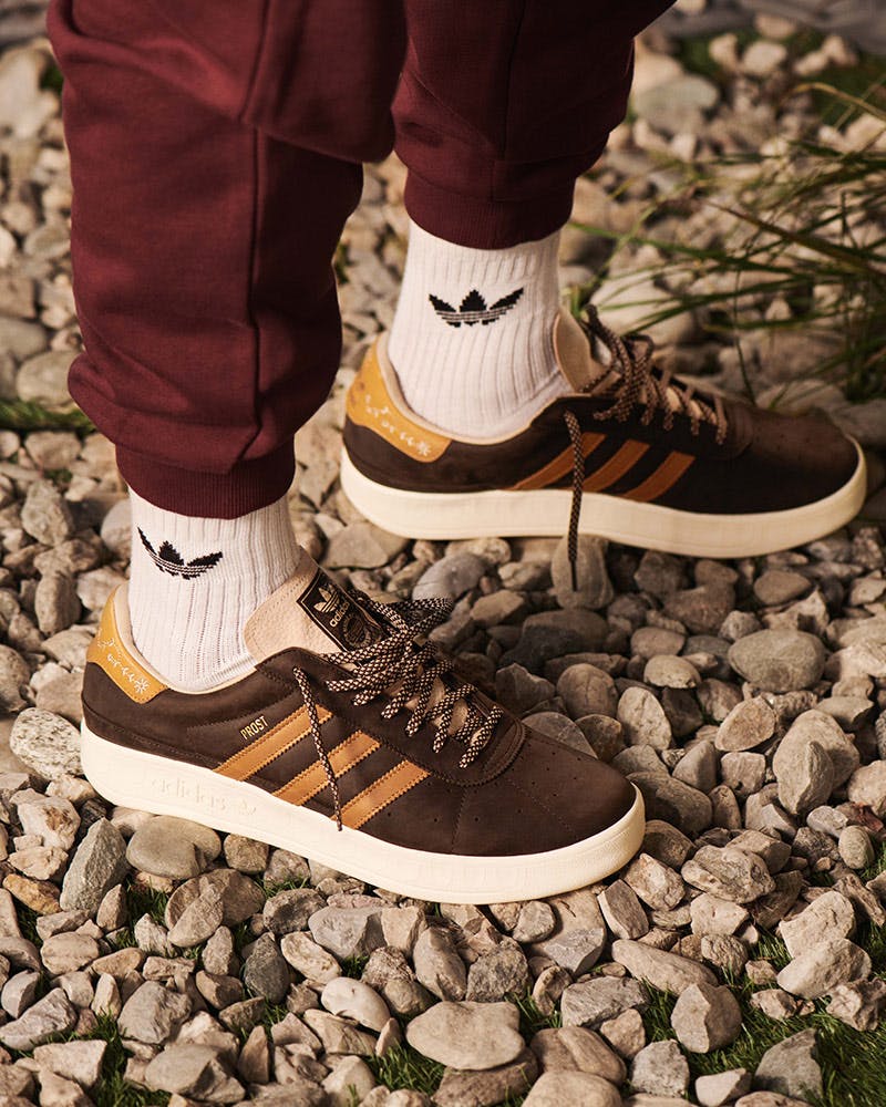 Correo aéreo comprender asqueroso adidas Originals SC Premiere “Prost”: Official Release Info