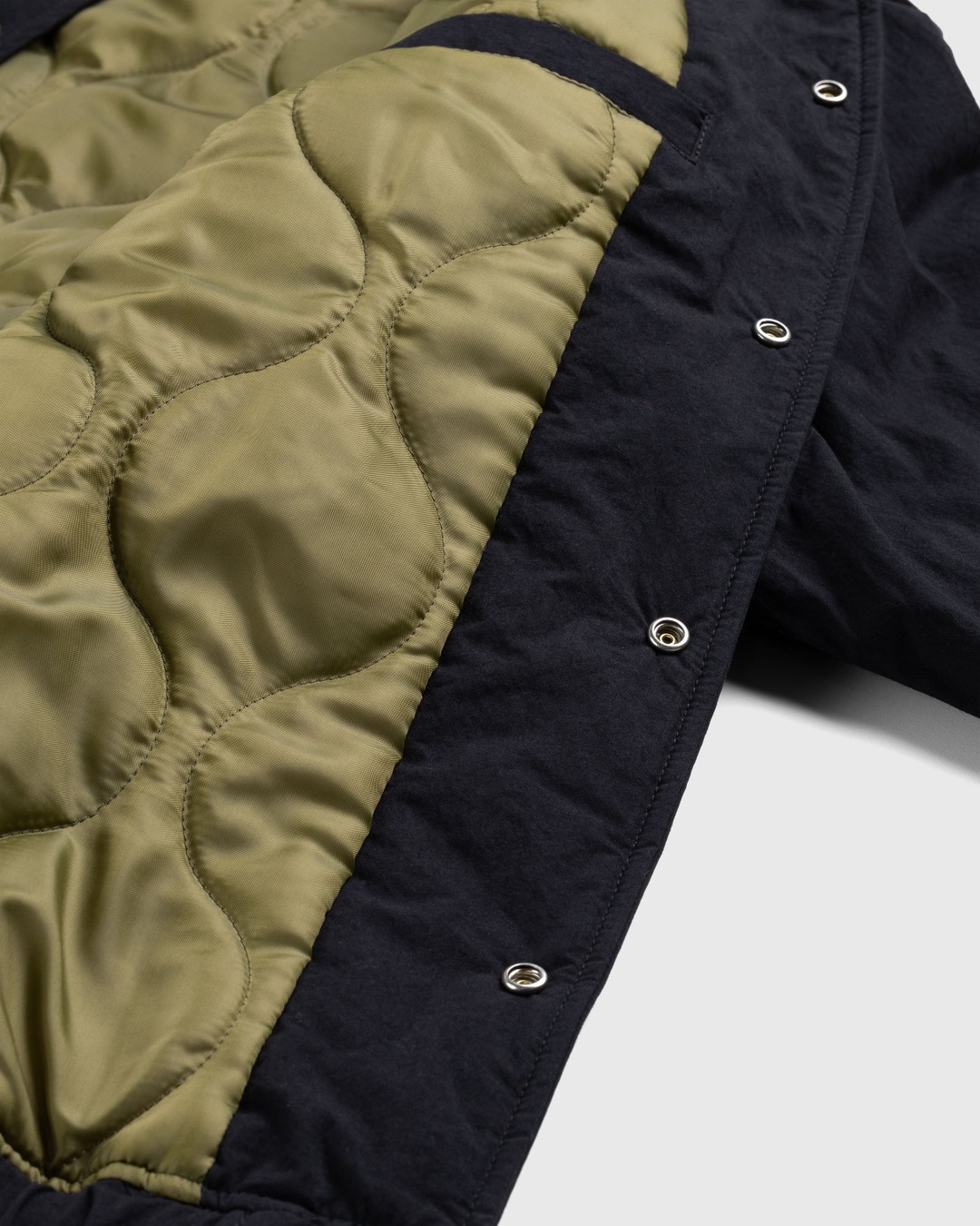 Highsnobiety HS05 – Reverse Piping Insulated Jacket Black - Outerwear - Black - Image 7