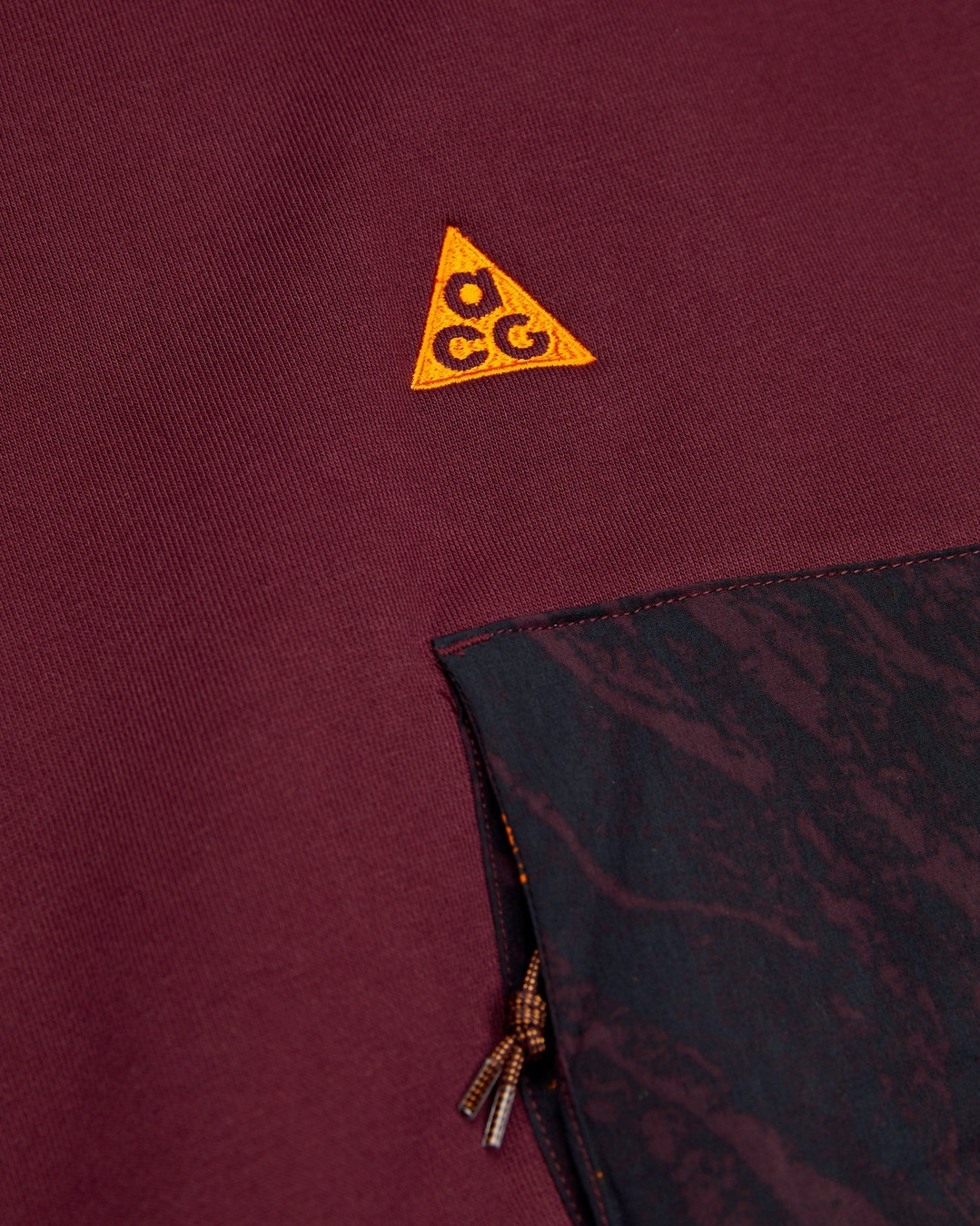 Nike ACG – Allover Print Crew Sweater Burgundy - Sweats - Red - Image 4