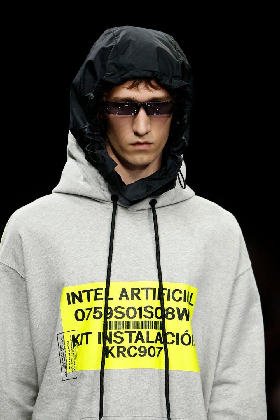 marcelo burlon ss19 spielberg eastpak linda farrow runway