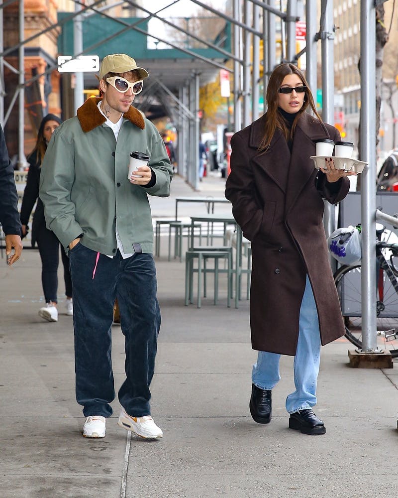 Justin and Hailey Bieber are looking like a pair of true New Yorker's with cup of morning coffee