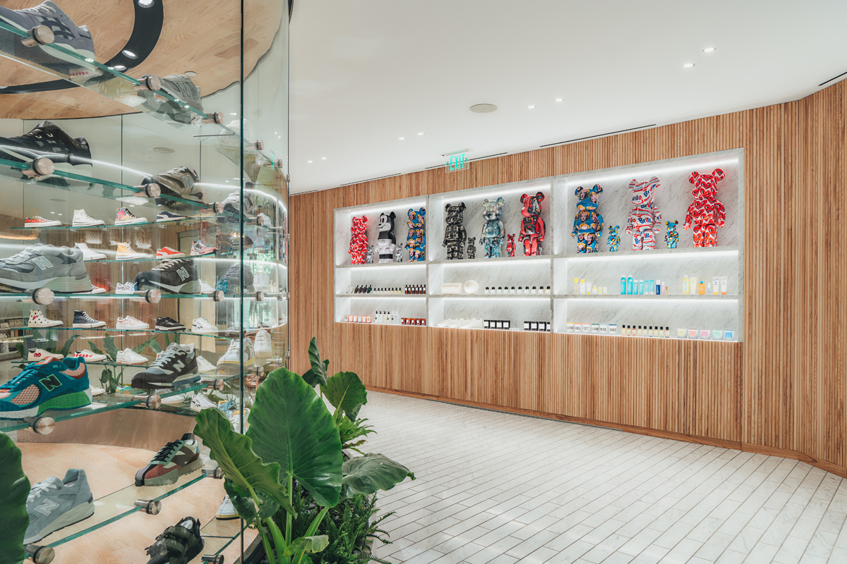 kith-hawaii-store-inside-air-force-1 (11)