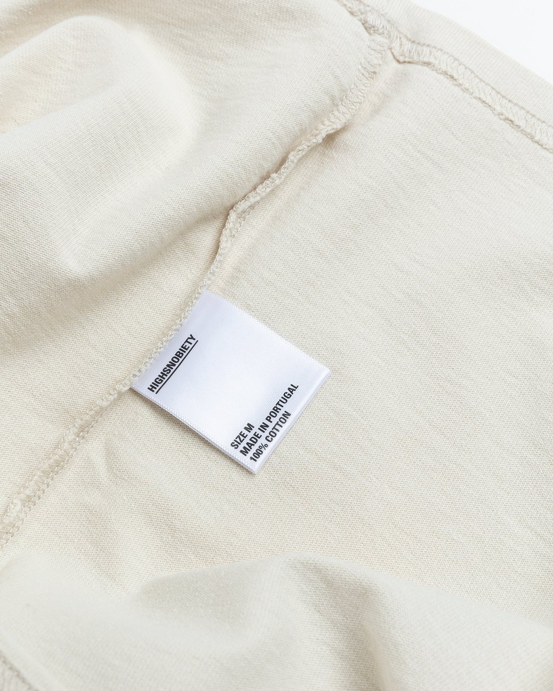 Highsnobiety – Neue National Galerie T-Shirt Eggshell - Tops - Beige - Image 6