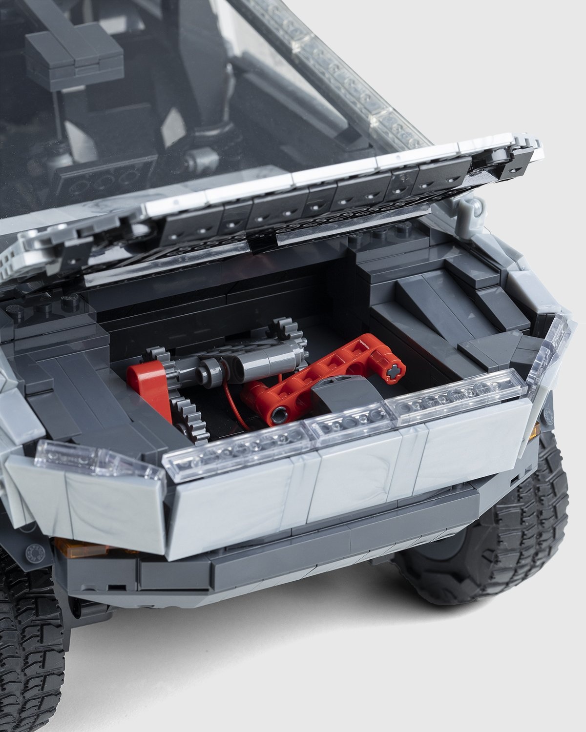 Mattel Creations – MEGA Tesla Cybertruck - Toys - Grey - Image 6