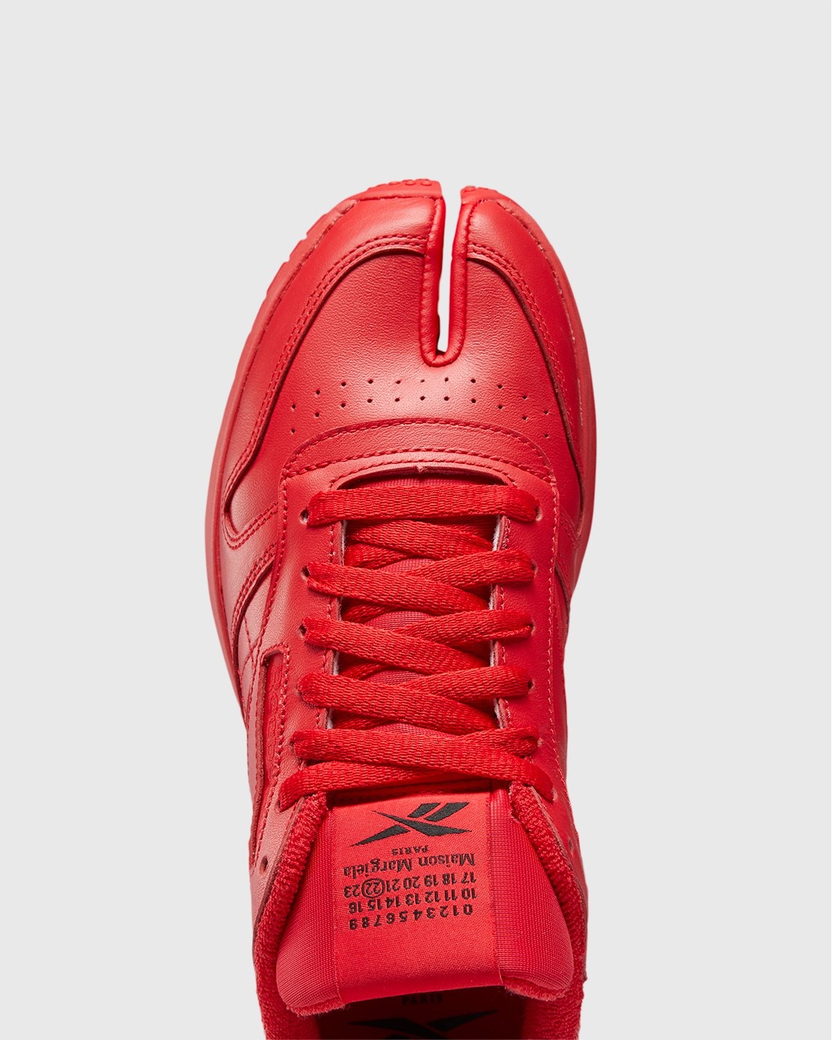 Maison Margiela x Reebok – Classic Leather Tabi Red - Sneakers - Red - Image 6