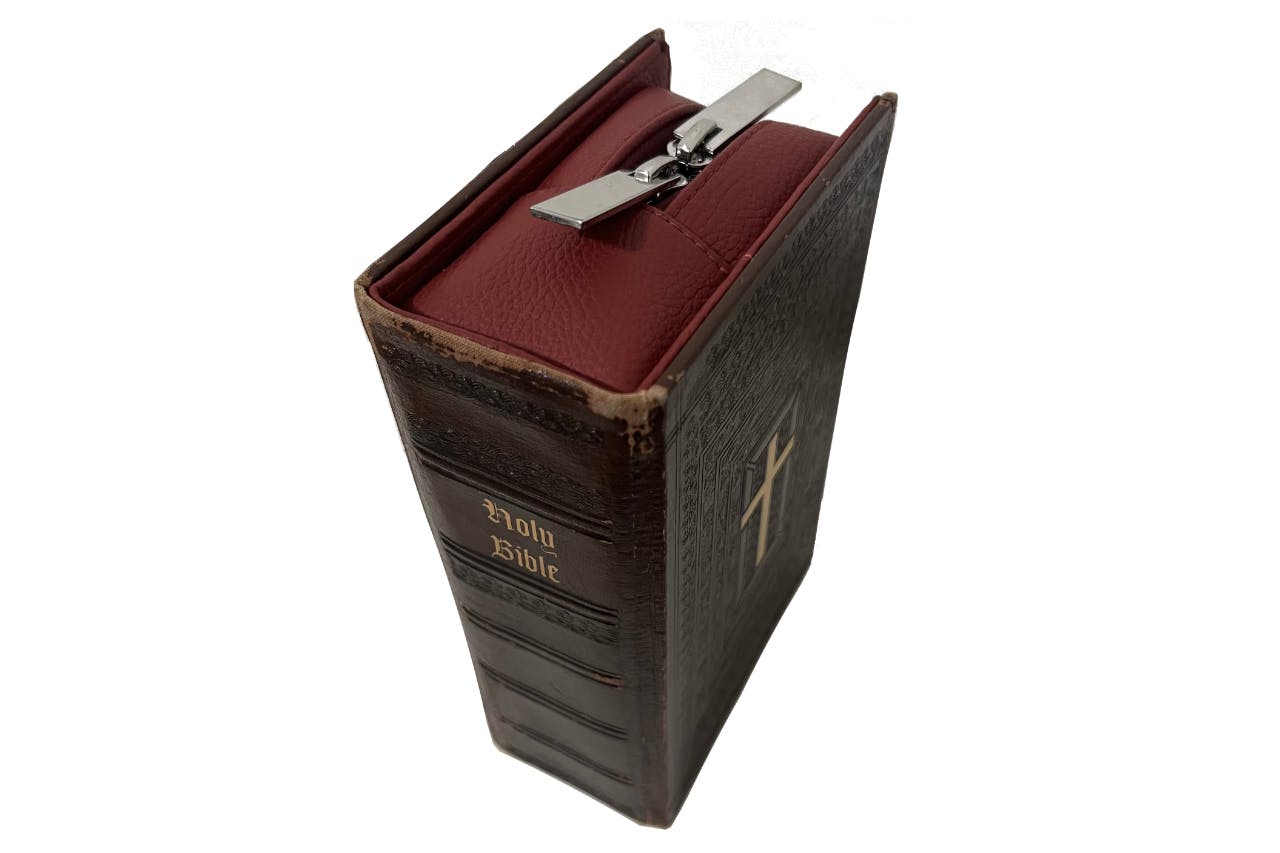 julia-fox-bible-bag-0002