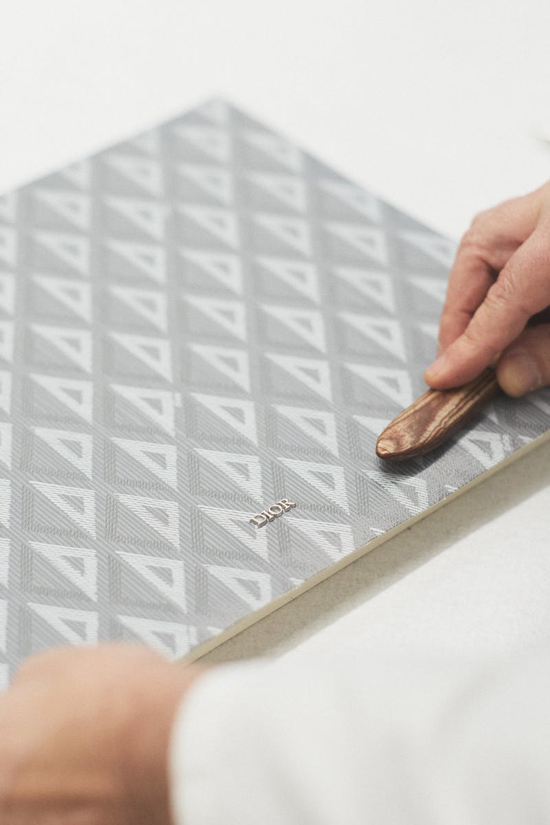 dior-cd-diamond-logo-pattern-kim-jones-ss22 (16)