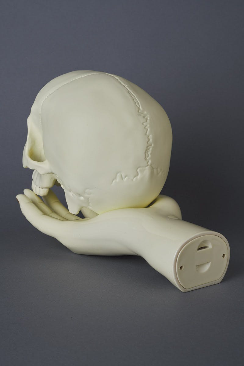 undercover-p-m-usher-spooky-season-skull-lamp-07