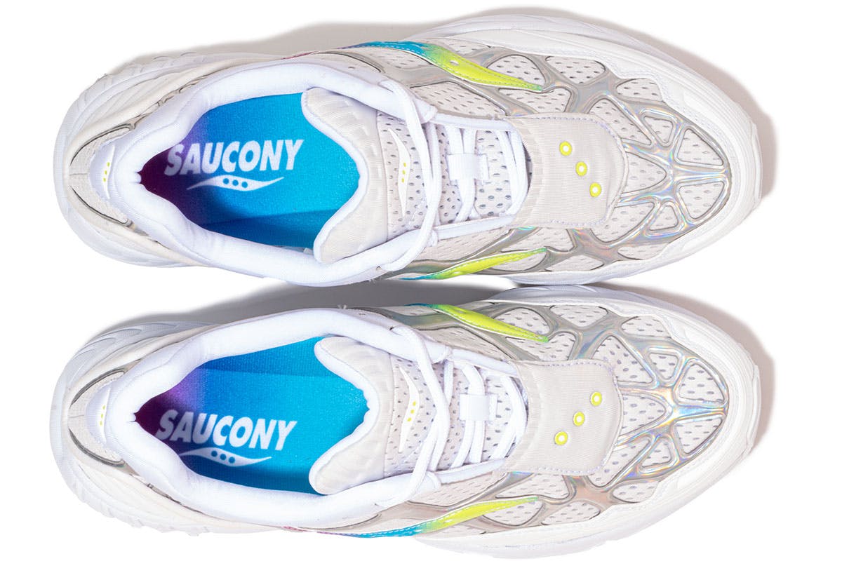 saucony-grid-web-white-iridescent-08
