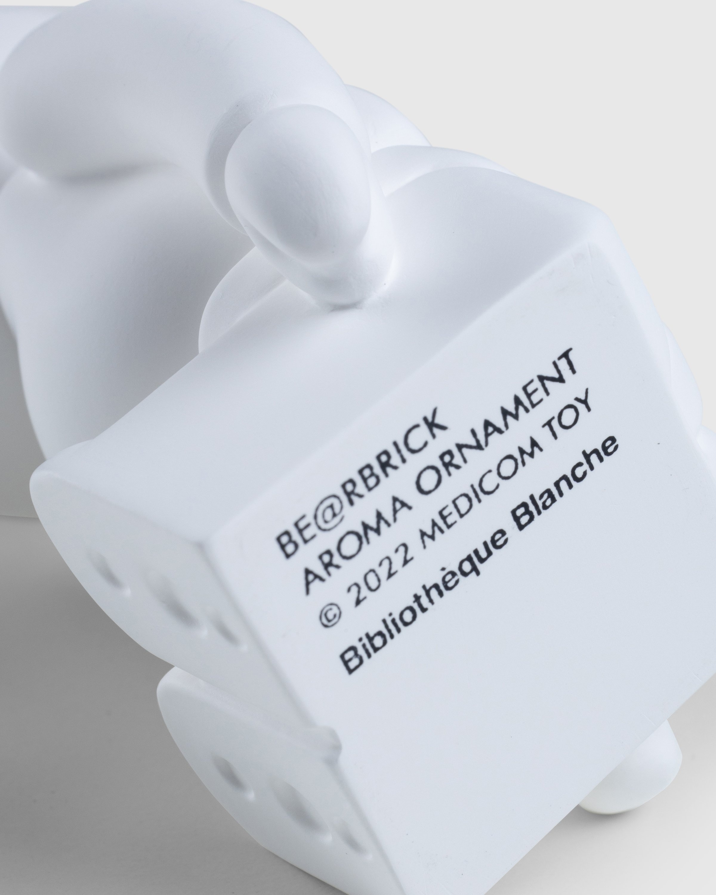 Medicom – Be@rbrick Aroma Ornament No.0 Liberty Fabrics Abbey Road Pink - Ceramics - Pink - Image 5