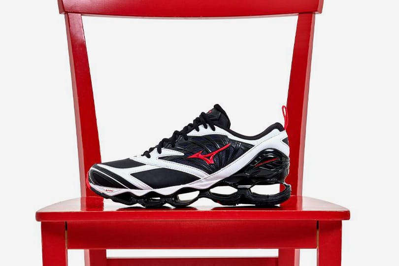 daily-sneaker-news-02-18-2021-00