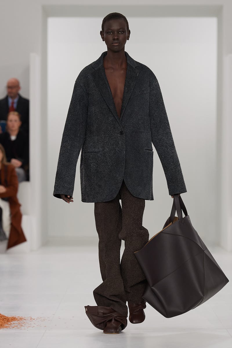 loewe-fall-winter-2023-womens-28