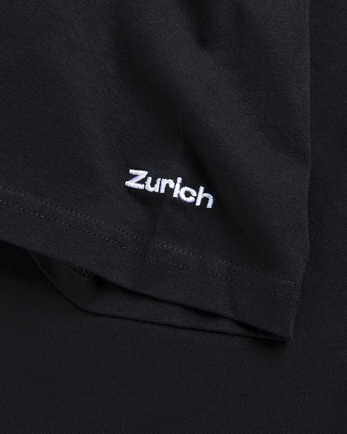 Highsnobiety – GATEZERO Crest T-Shirt Black - Tops - Black - Image 4
