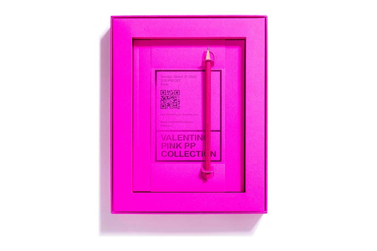 valentino-fw22-collection-douglas-coupland (2)