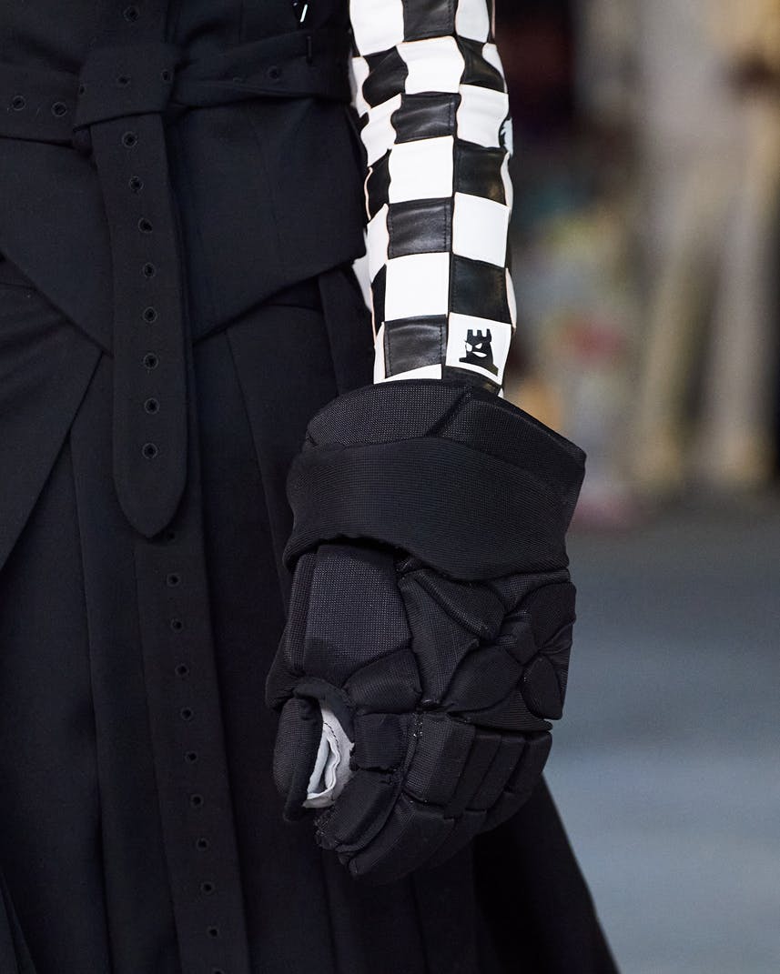 virgil-abloh-louis-vuitton-ss22-collection-details-nike (66)