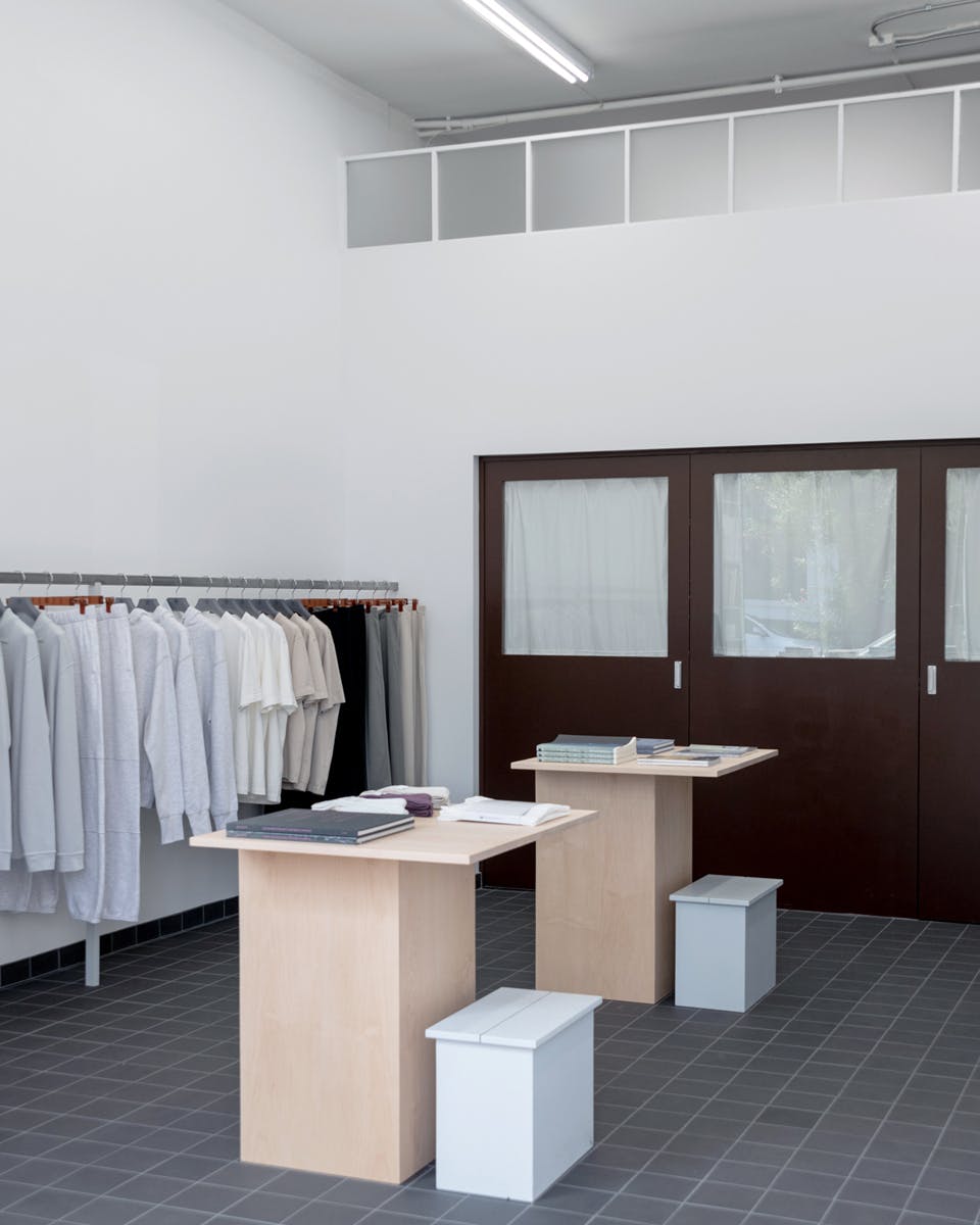 Lady White Co store (7)