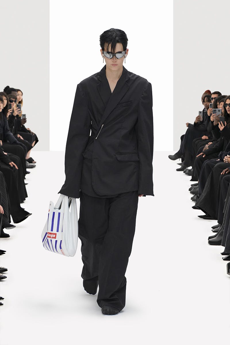 balenciaga-spring-2022-06