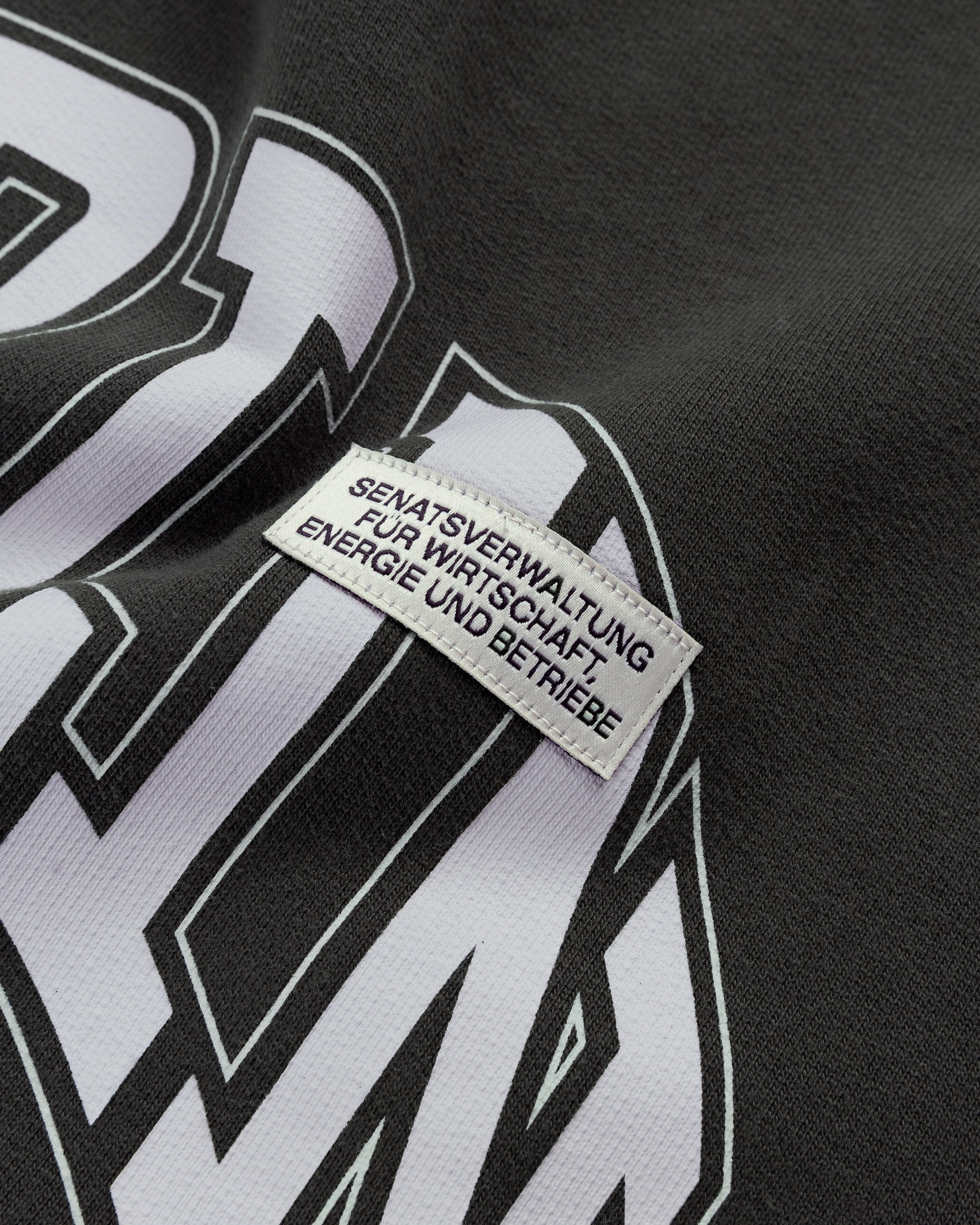 Highsnobiety – BERLIN, BERLIN 3 Crewneck Black - Sweats - Black - Image 4