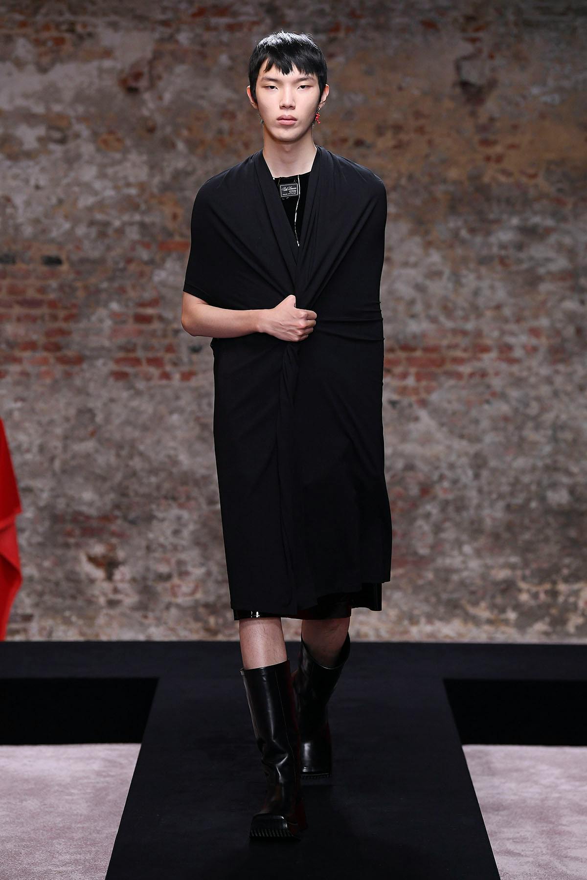 raf-simons-fw22-mens-womens-collection-23