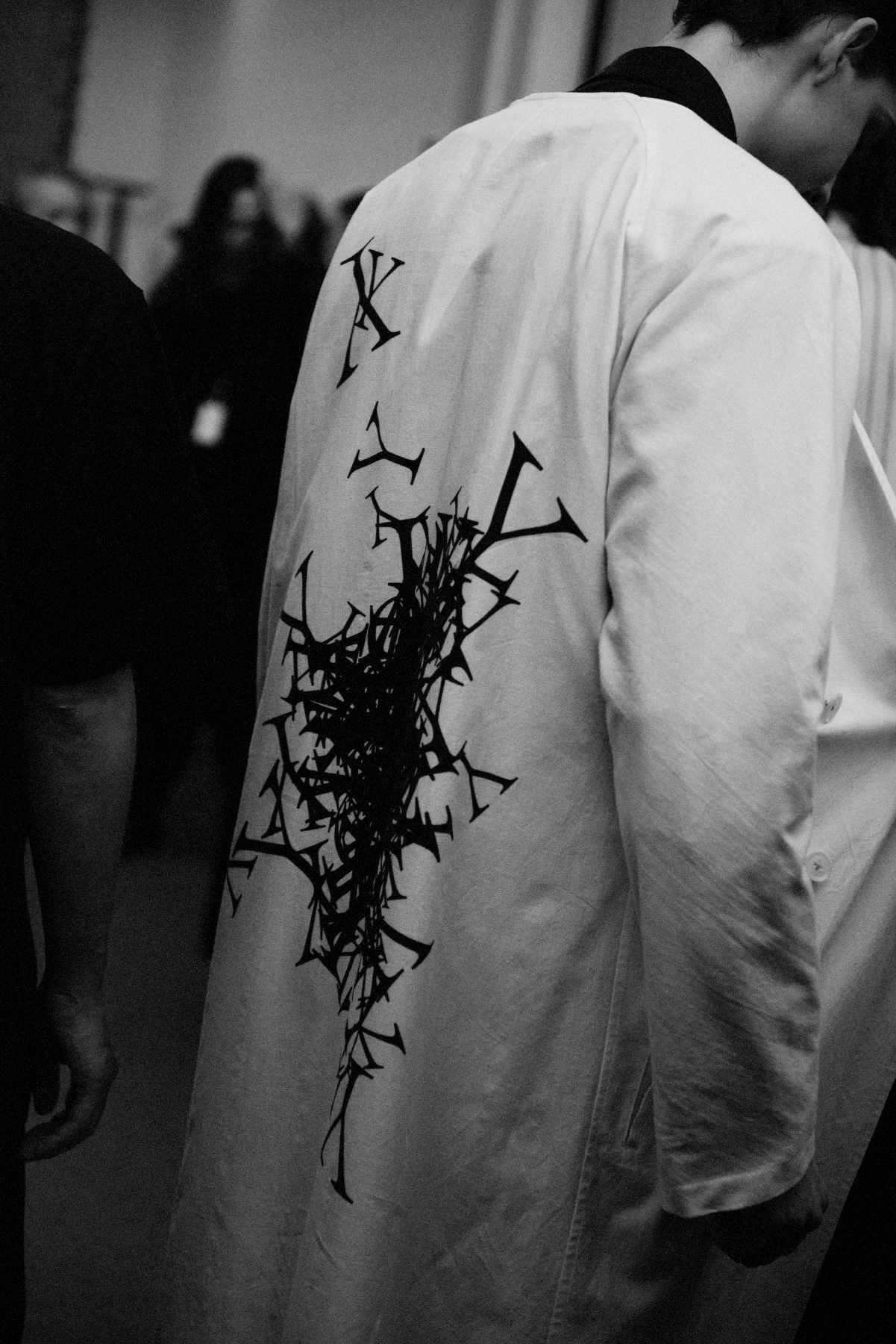 T-shirt En Soie Yohji Yamamoto Runway SS/2004 – Noir, Manches Longues, Taille M, Occasion
