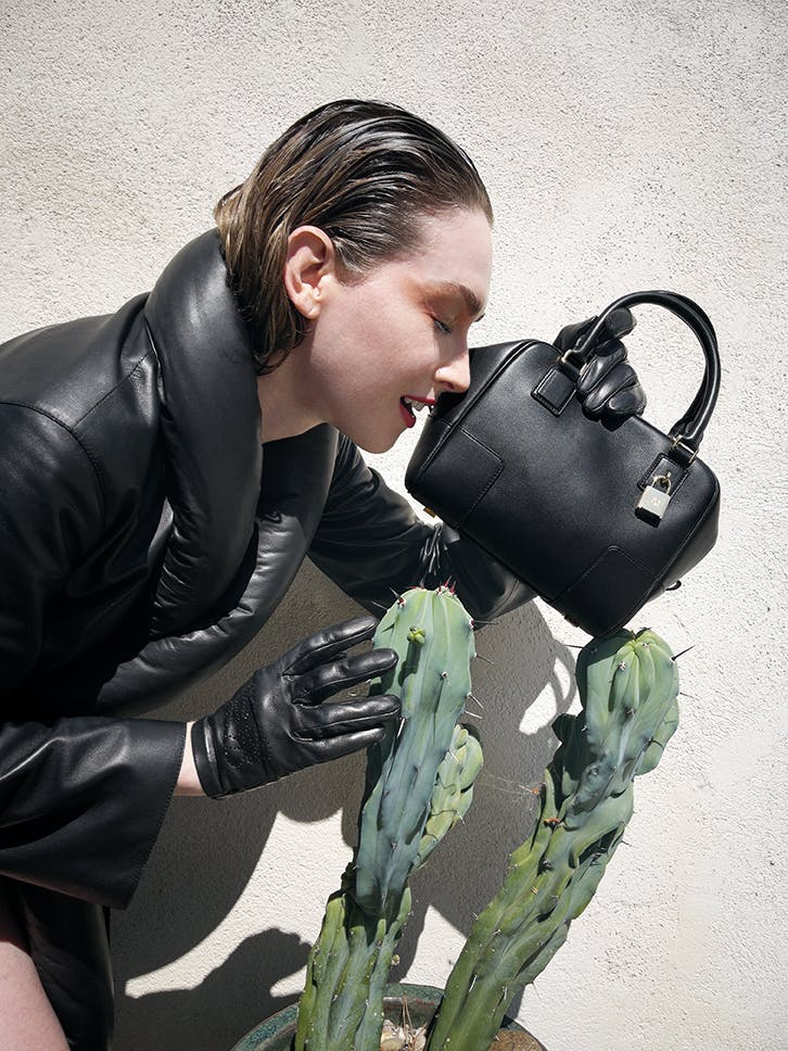 long-live-loewe-amazona-bag-012