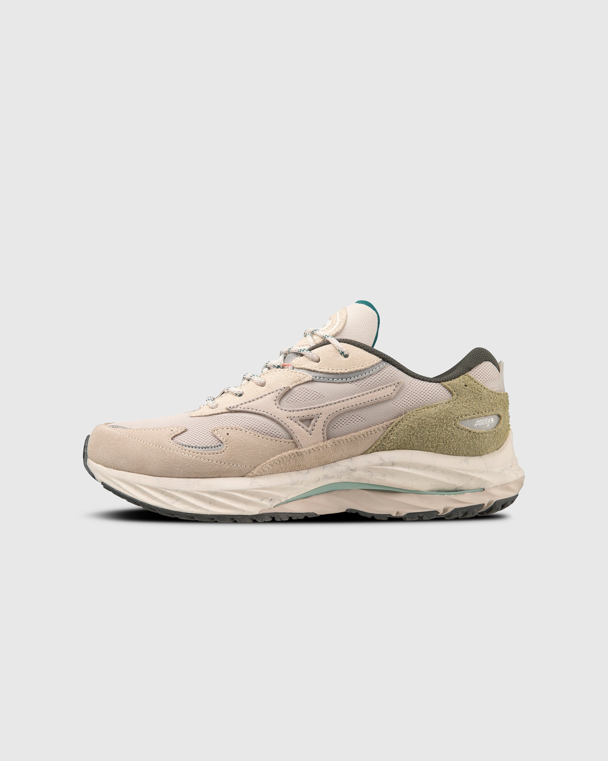 Mizuno – Wave Rider Beta Silver Cloud/White Sand - Sneakers - White - Image 2