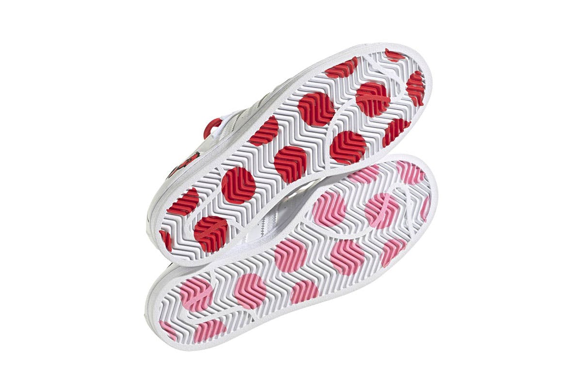 hello-kitty-adidas-superstar-3
