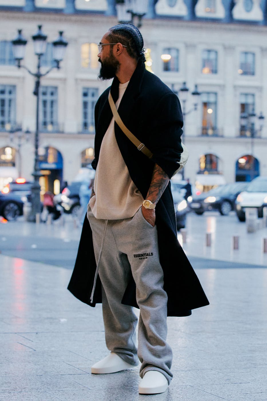 paris-fashion-week-fw23-streetstyle (30)