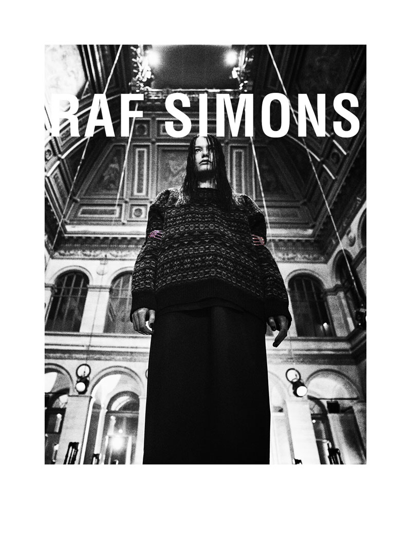 Raf Simons Spring/Summer 2022 Is Genderless Fashion Done Right