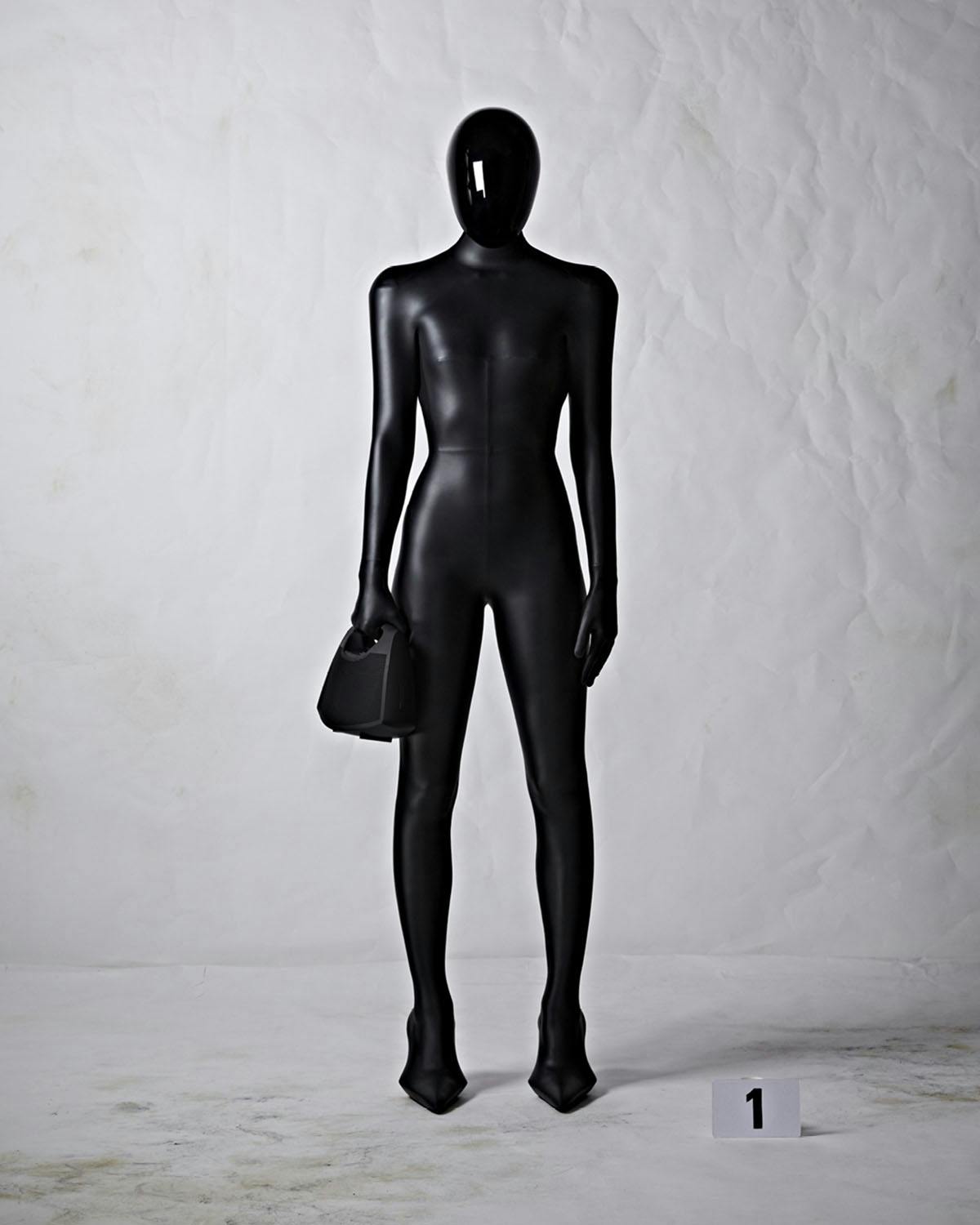balenciaga-couture-2022-kim-kardashian-1