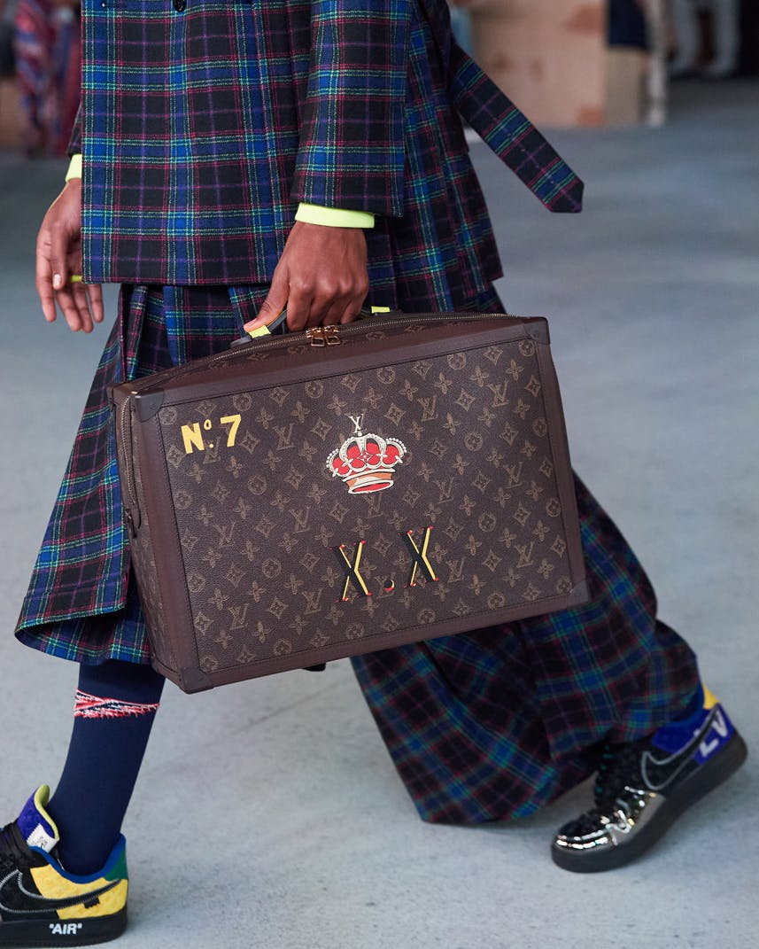 virgil-abloh-louis-vuitton-ss22-collection-details-nike (55)