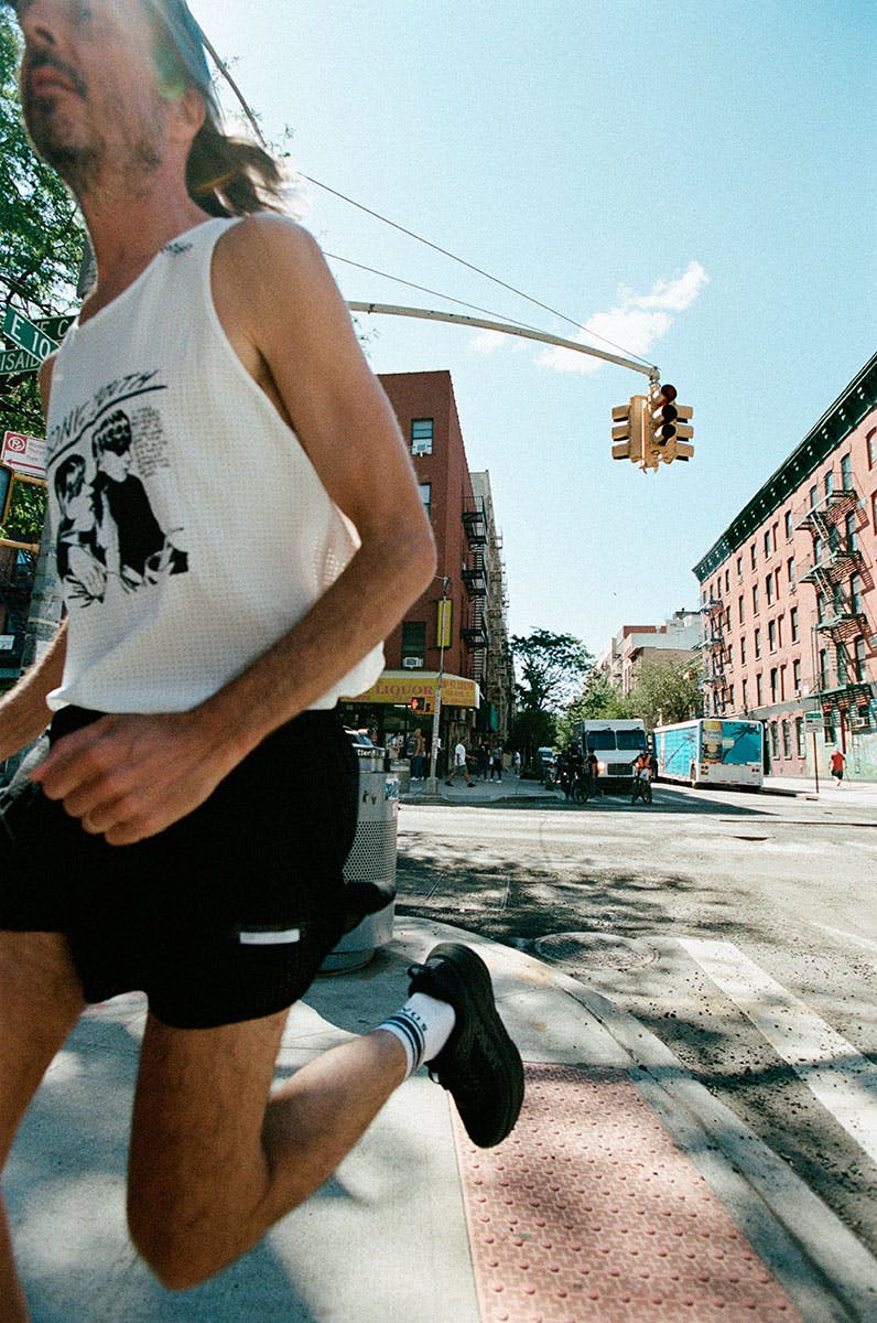 satisfy-running-sonic-youth-collection-02