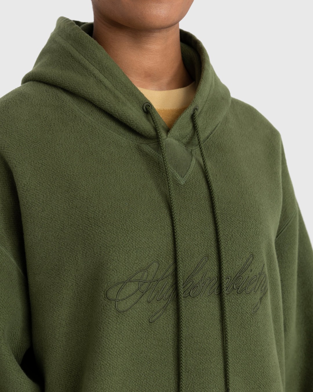 Highsnobiety – Script Logo Reverse Fleece Hoodie Green - Sweats - Green - Image 5
