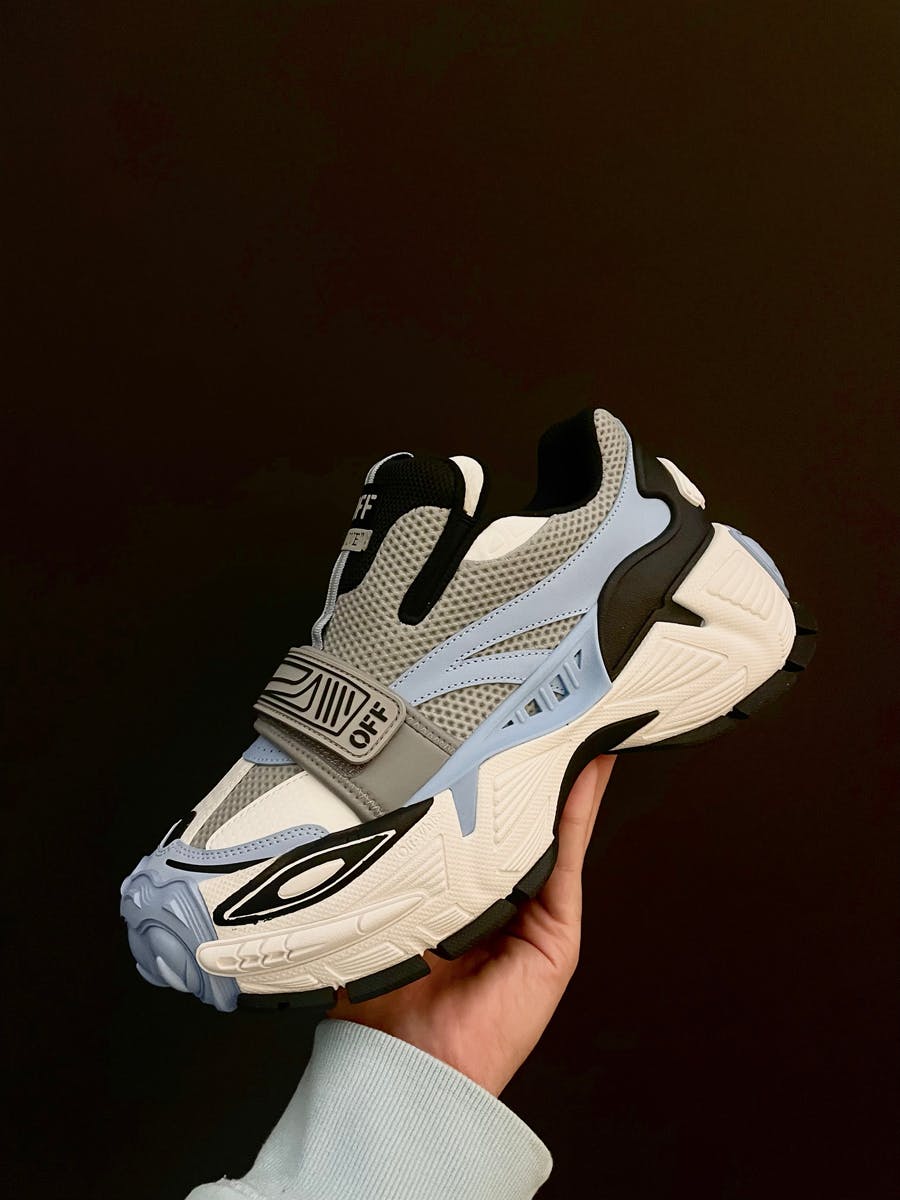 off-white-fw23-sneakers-2