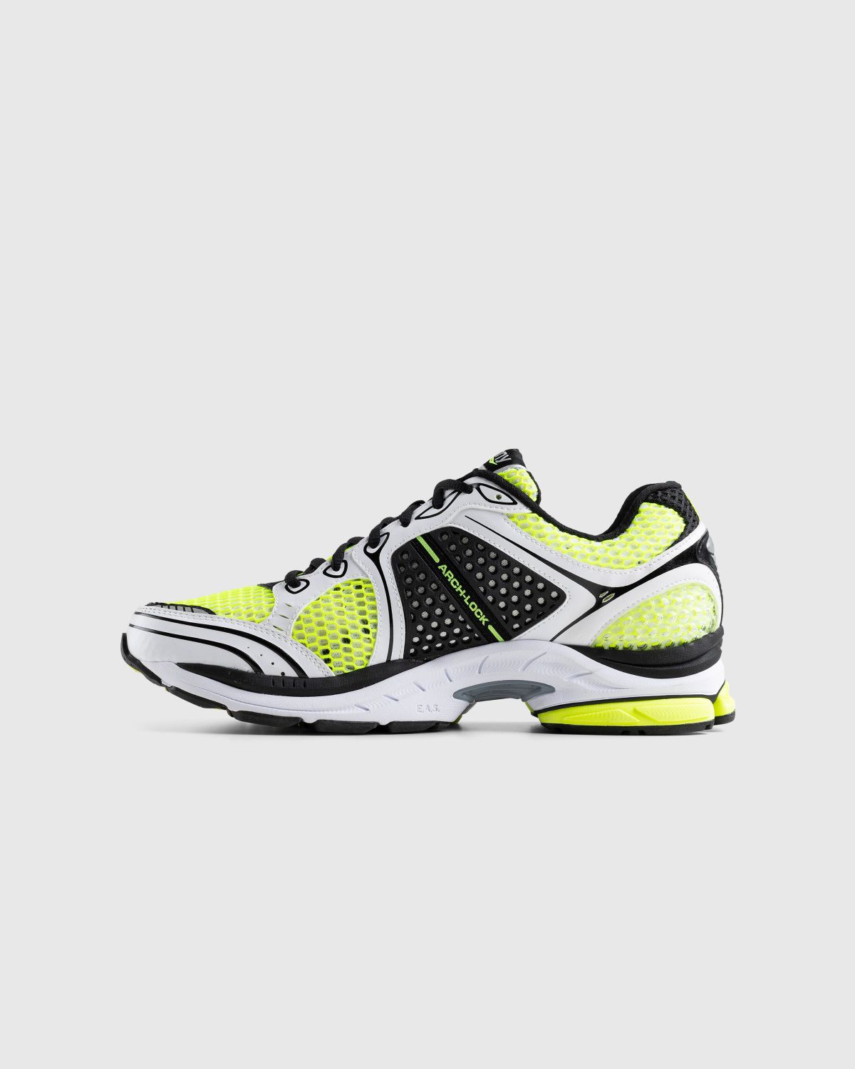 Saucony – ProGrid Triumph 4 Yellow/Silver - Sneakers - Yellow - Image 2