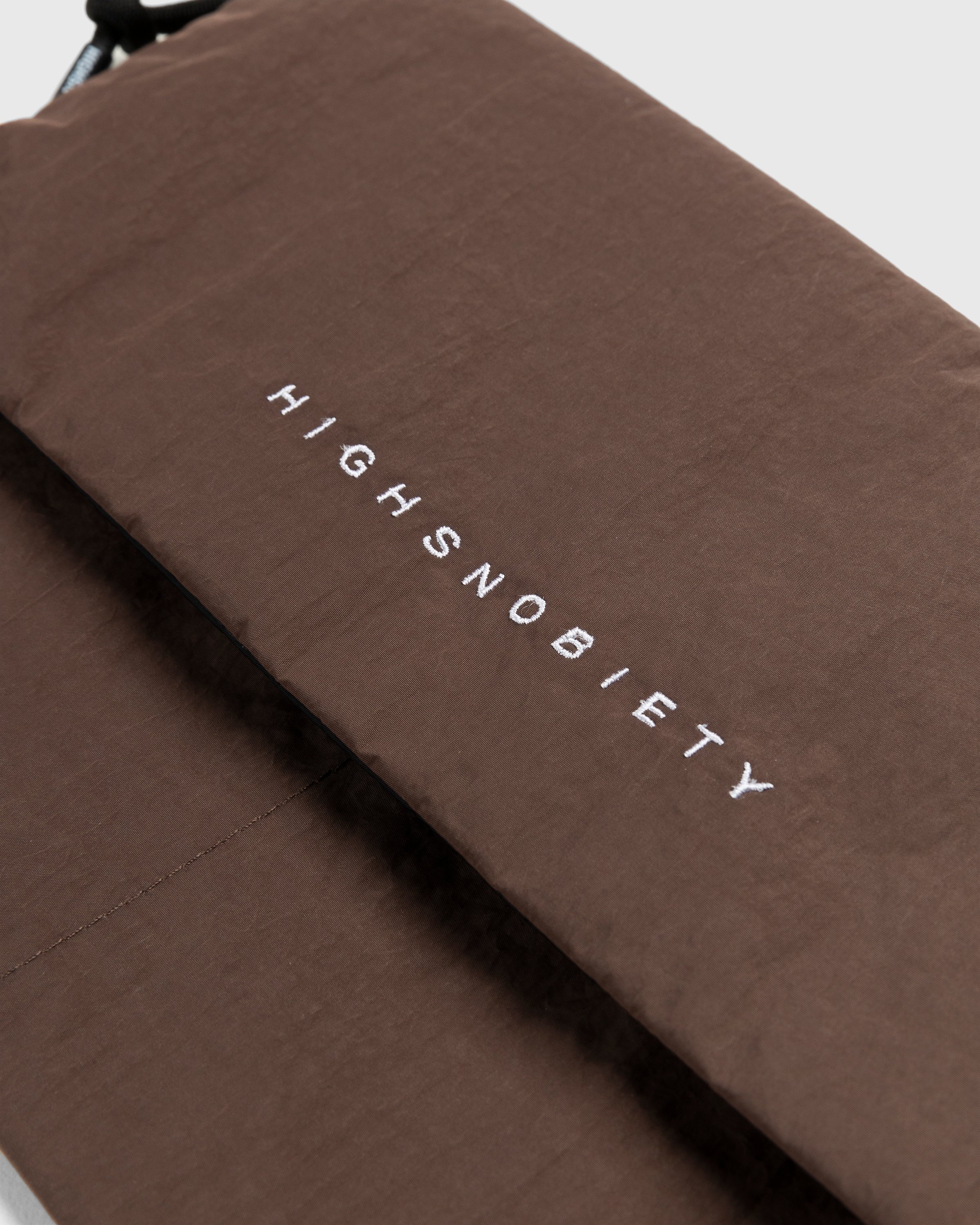 Highsnobiety – Nylon Side Bag Dark Brown - Pouches - Brown - Image 4